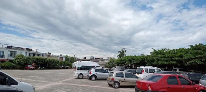 Casa de Lujo con Piscina privada Flandes Tolima