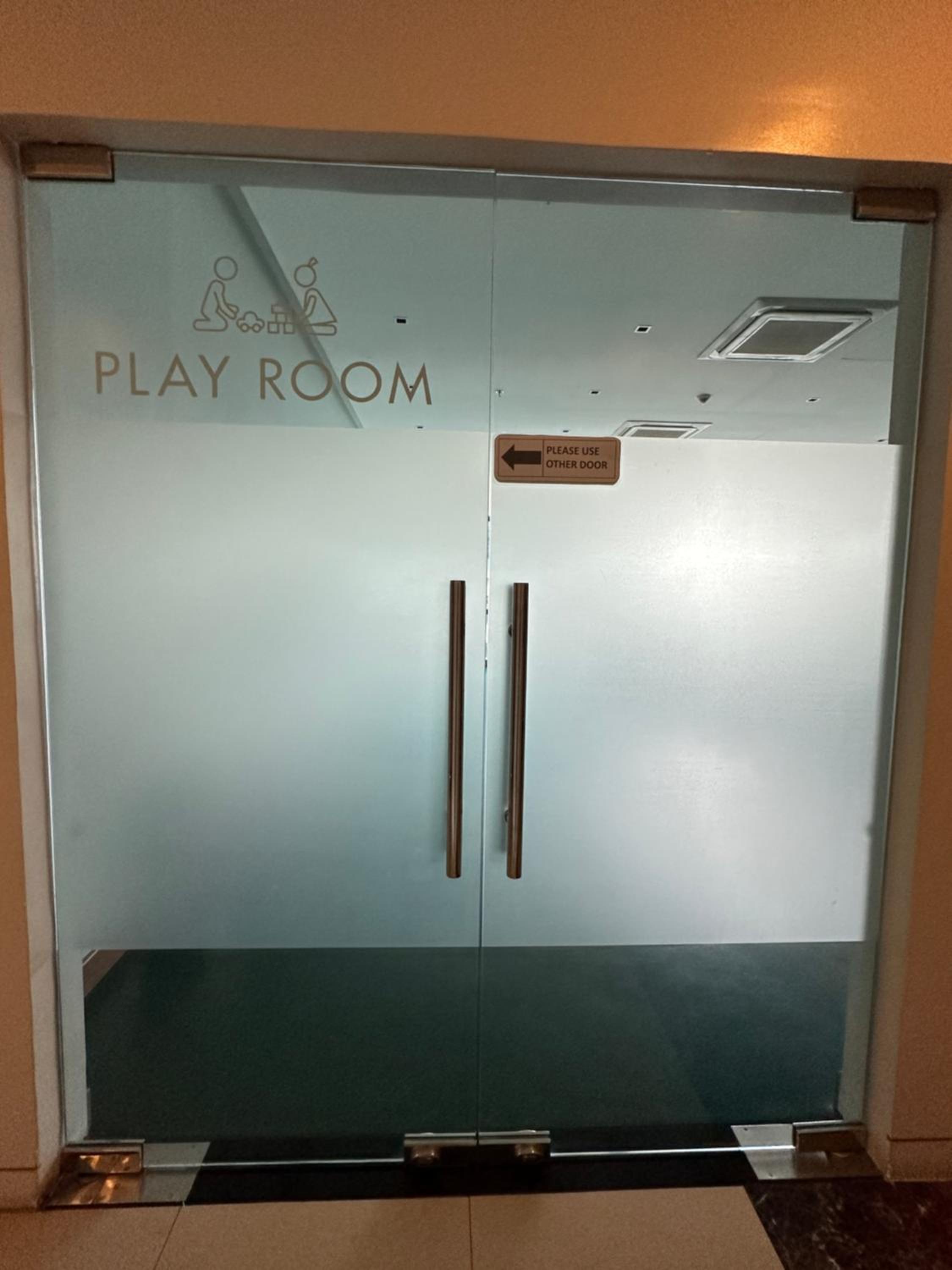 1 BR Uptown BGC Cozy Condo Netflix 200Mb Wi-Fi