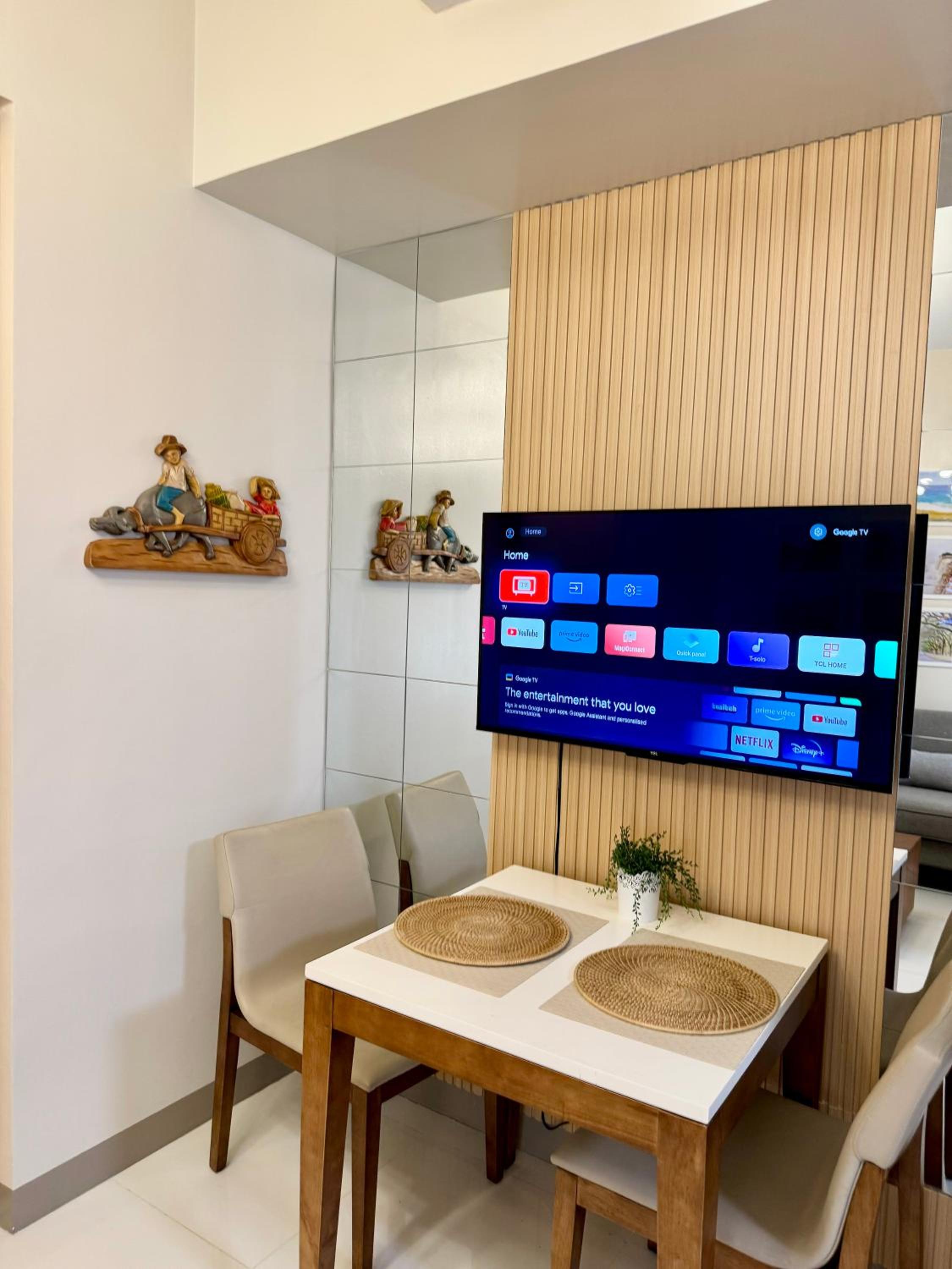 1 BR Uptown BGC Cozy Condo Netflix 200Mb Wi-Fi