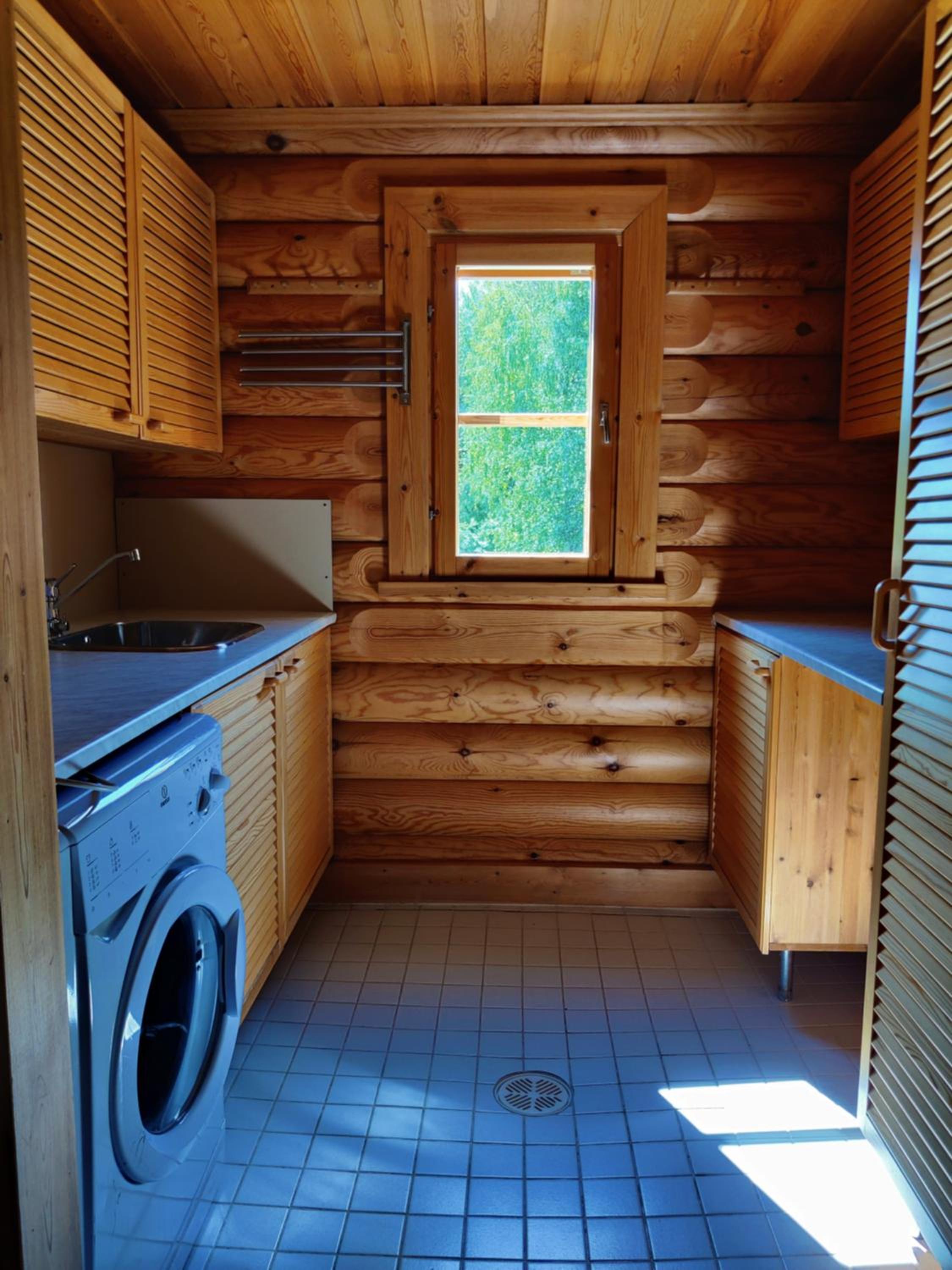 Aapishovi Chalet