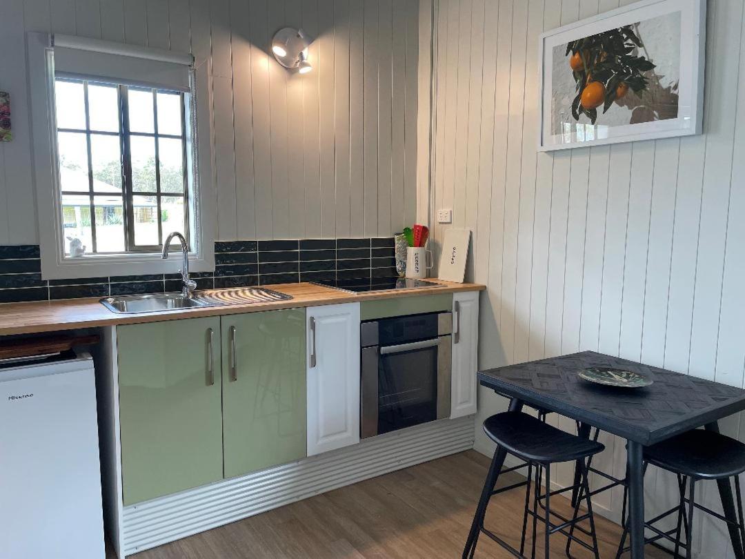 Straw House Farm - STANTHORPE