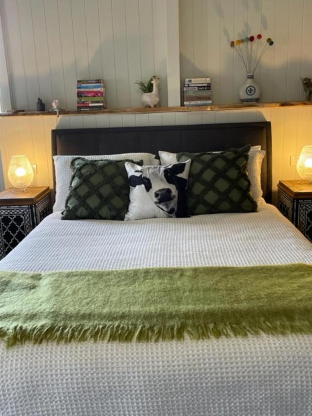 Straw House Farm - STANTHORPE