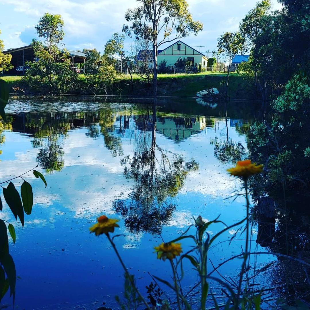 Straw House Farm - STANTHORPE
