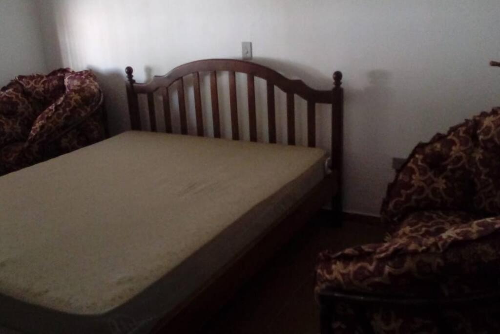 Casa com churrasqueira- 200 metros da praia