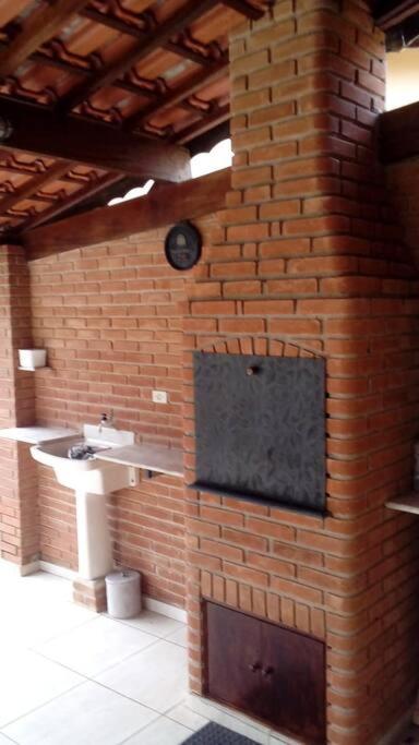 Casa com churrasqueira- 200 metros da praia