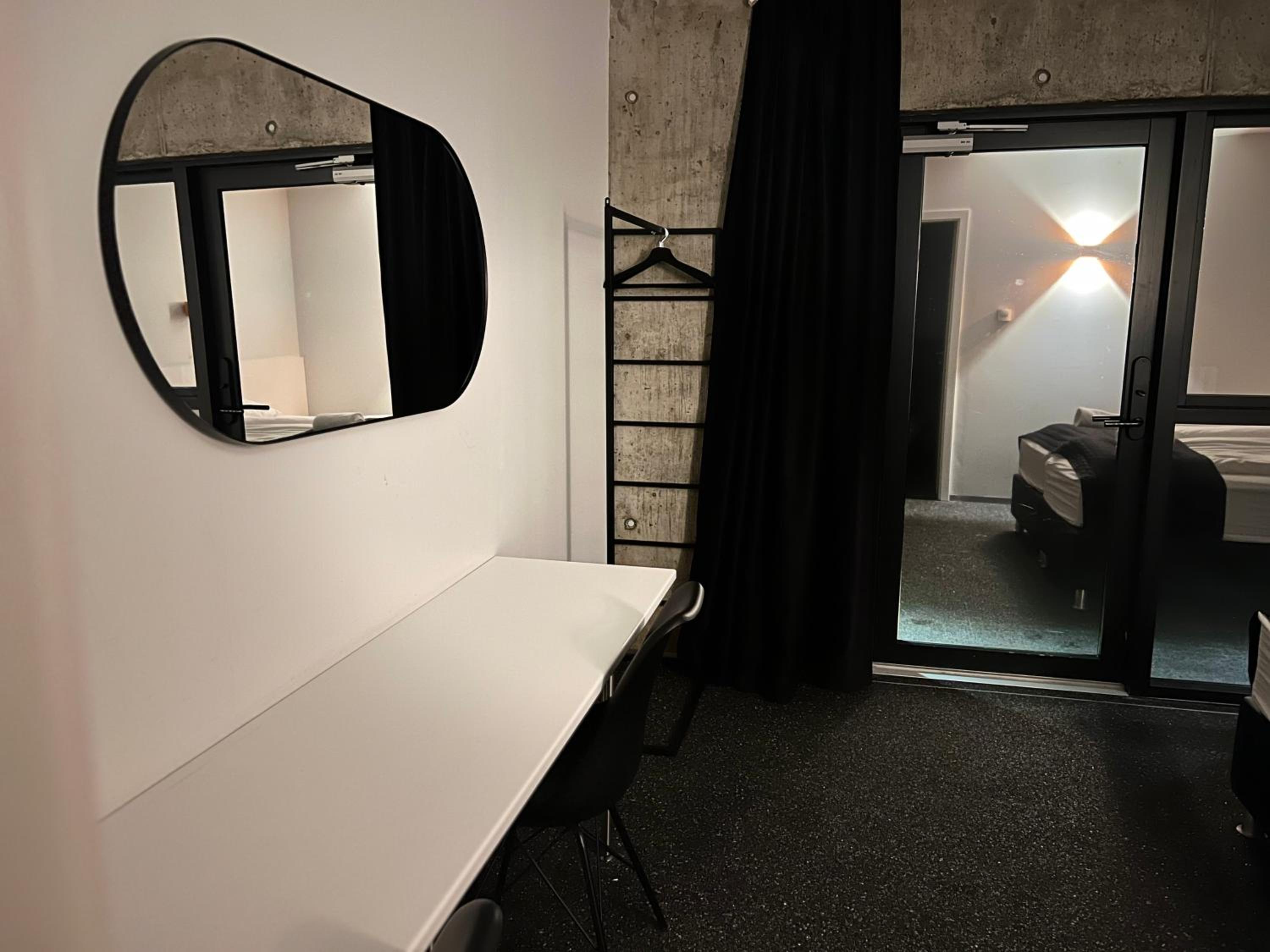 Photo 12
