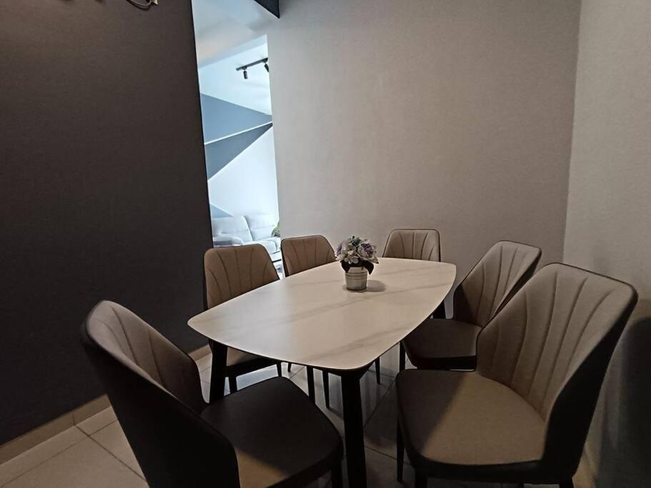 The Horizon Ipoh Dual L12 by Grab A Stay photo 8