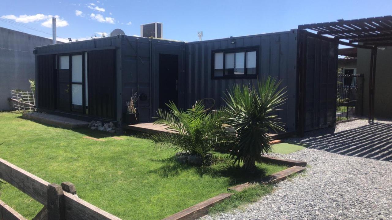 Casa container con pileta a 4 cuadras de la playa