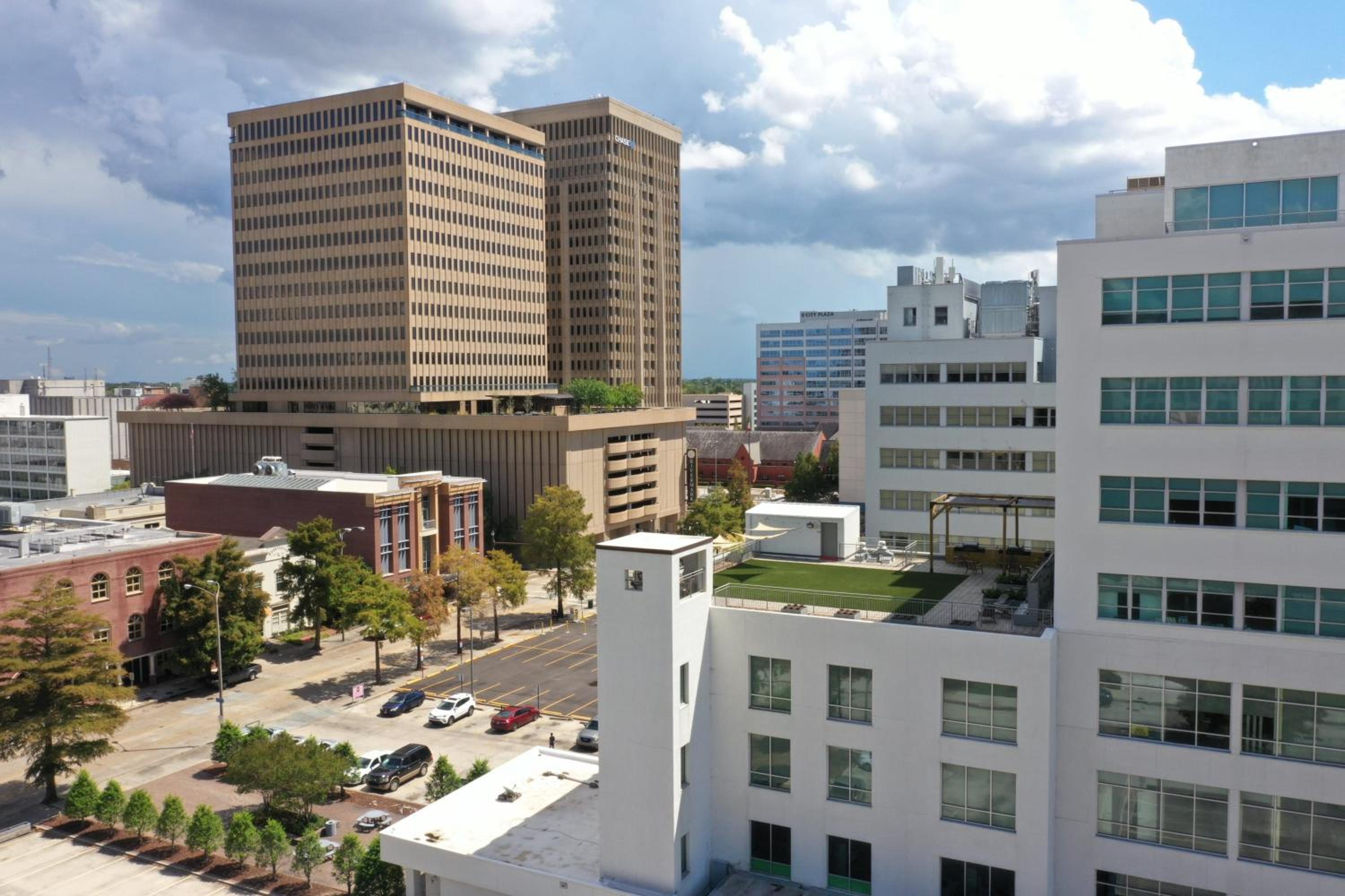 Industrial Downtown Apartment - 2BD 2BA view 4