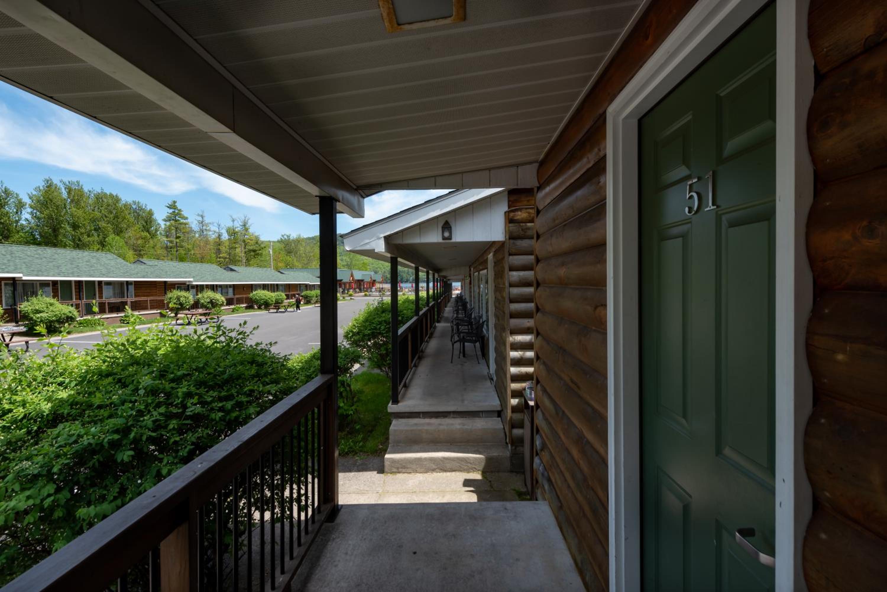 Scotty's Lakeside Resort