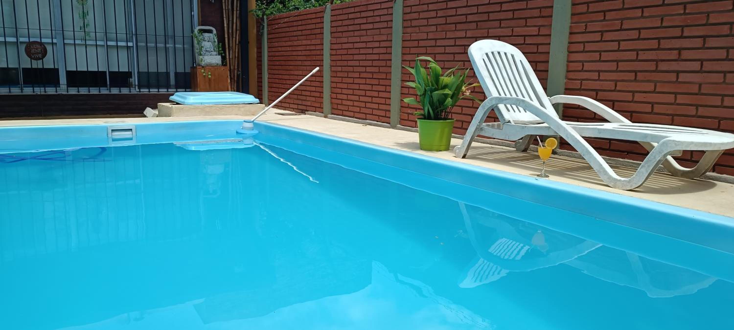 Casa Olivia- Alojamiento con piscina - Aeropuerto Ezeiza