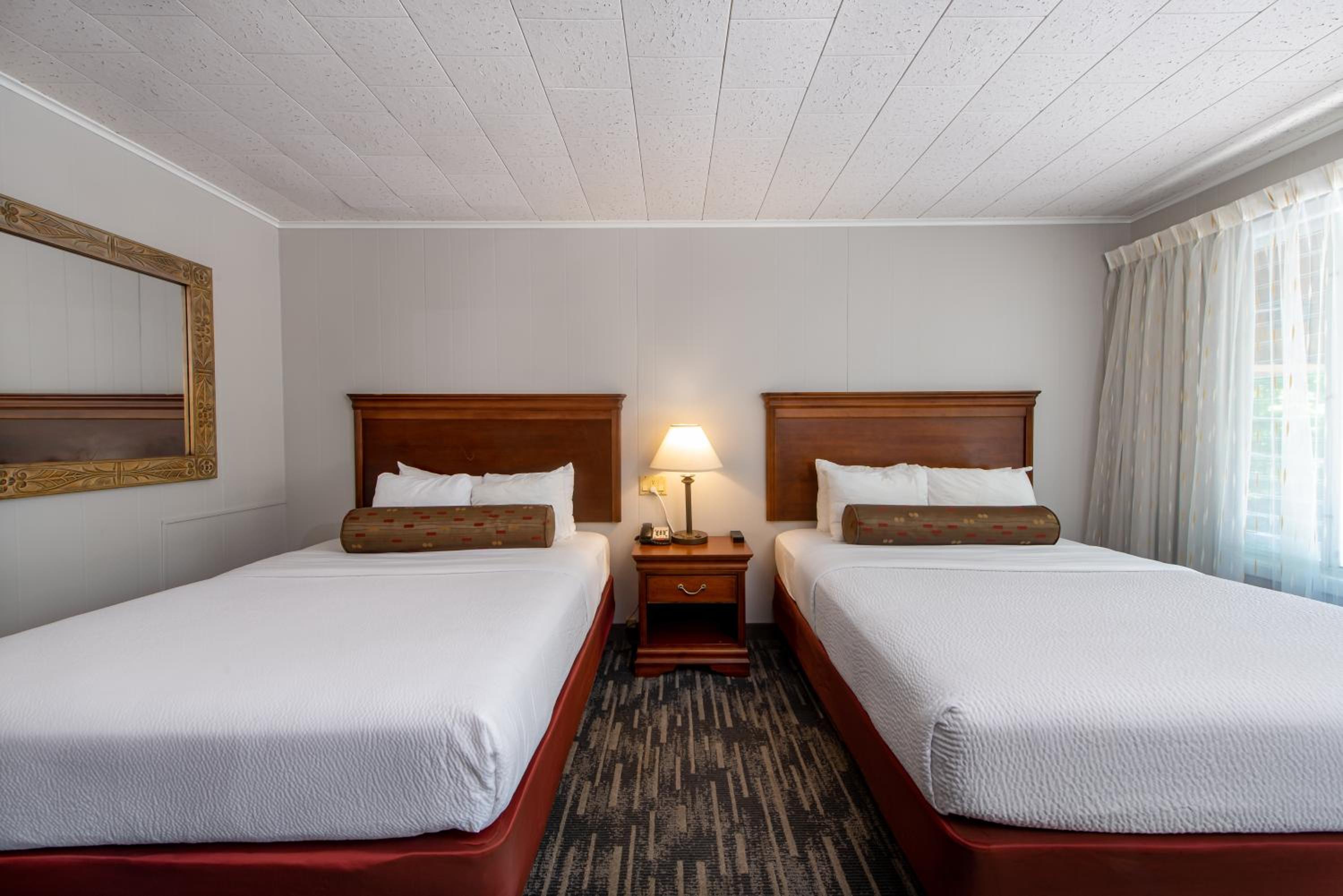 Scotty's Lakeside Resort