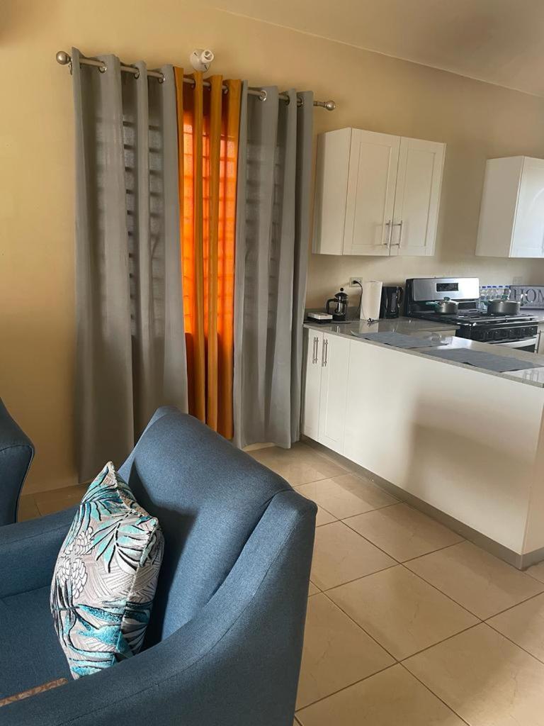 Finest Accommodation Lot 1577 Phoenix Park Phase 4 Portmore St Catherine view 5
