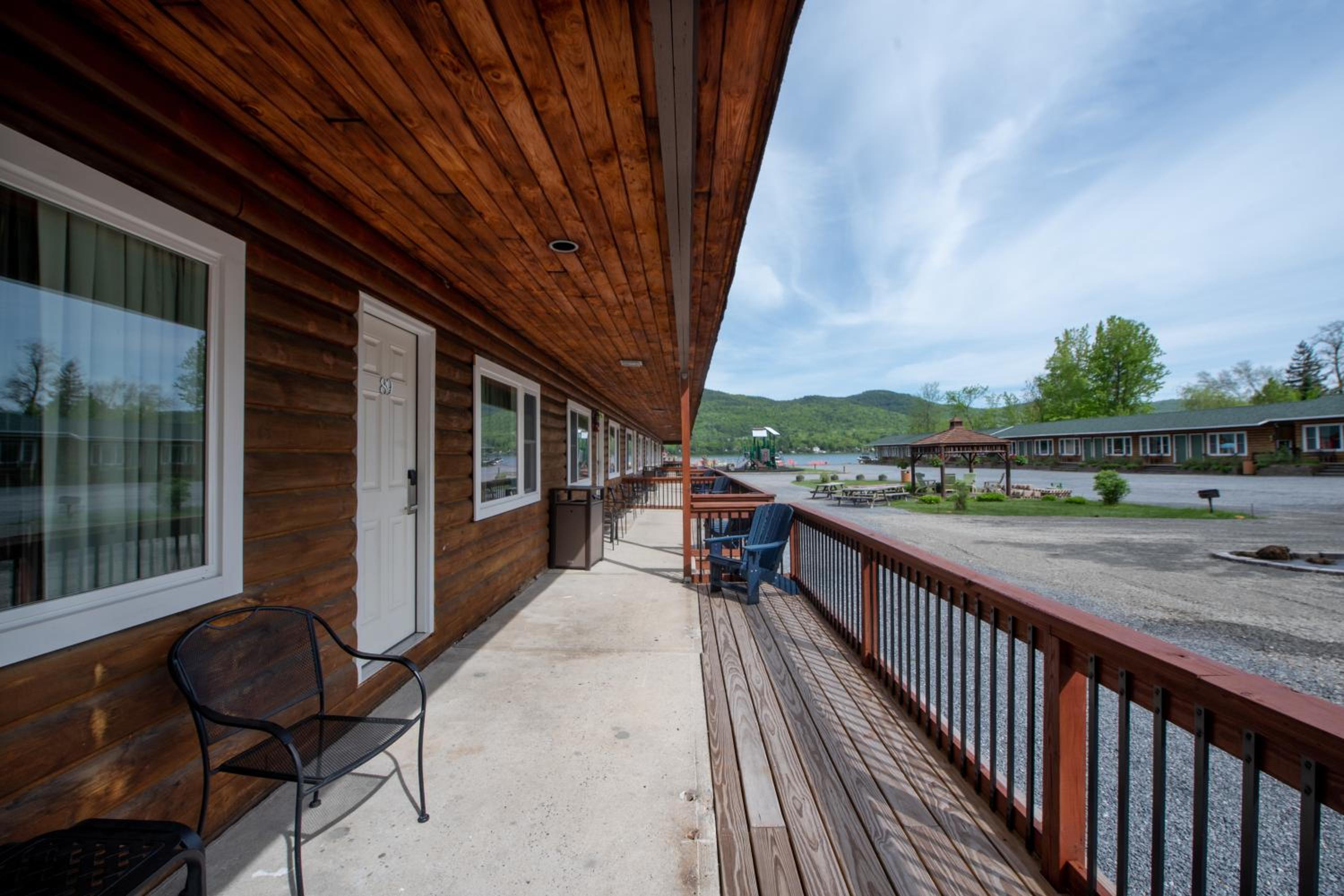 Scotty's Lakeside Resort