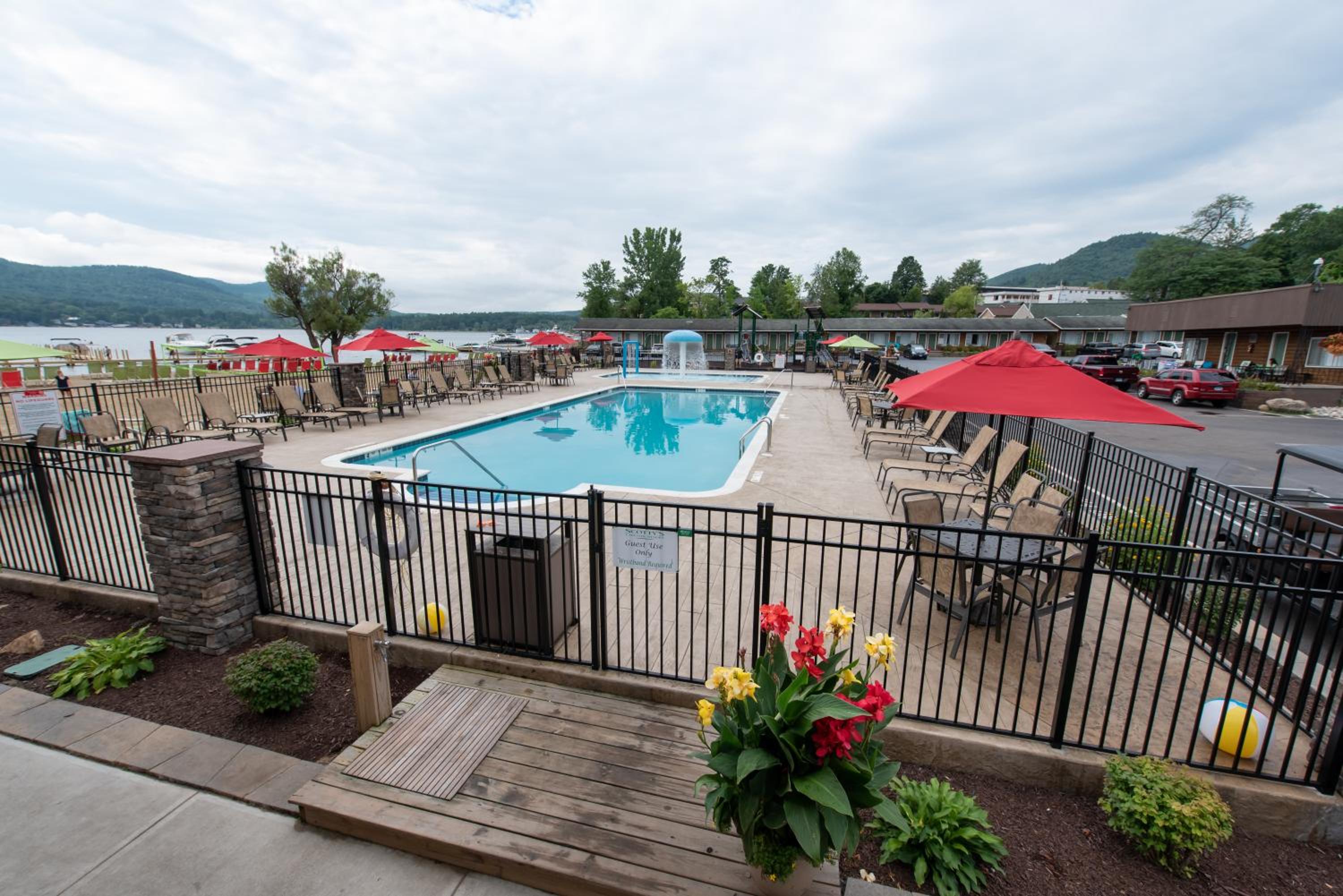 Scotty's Lakeside Resort