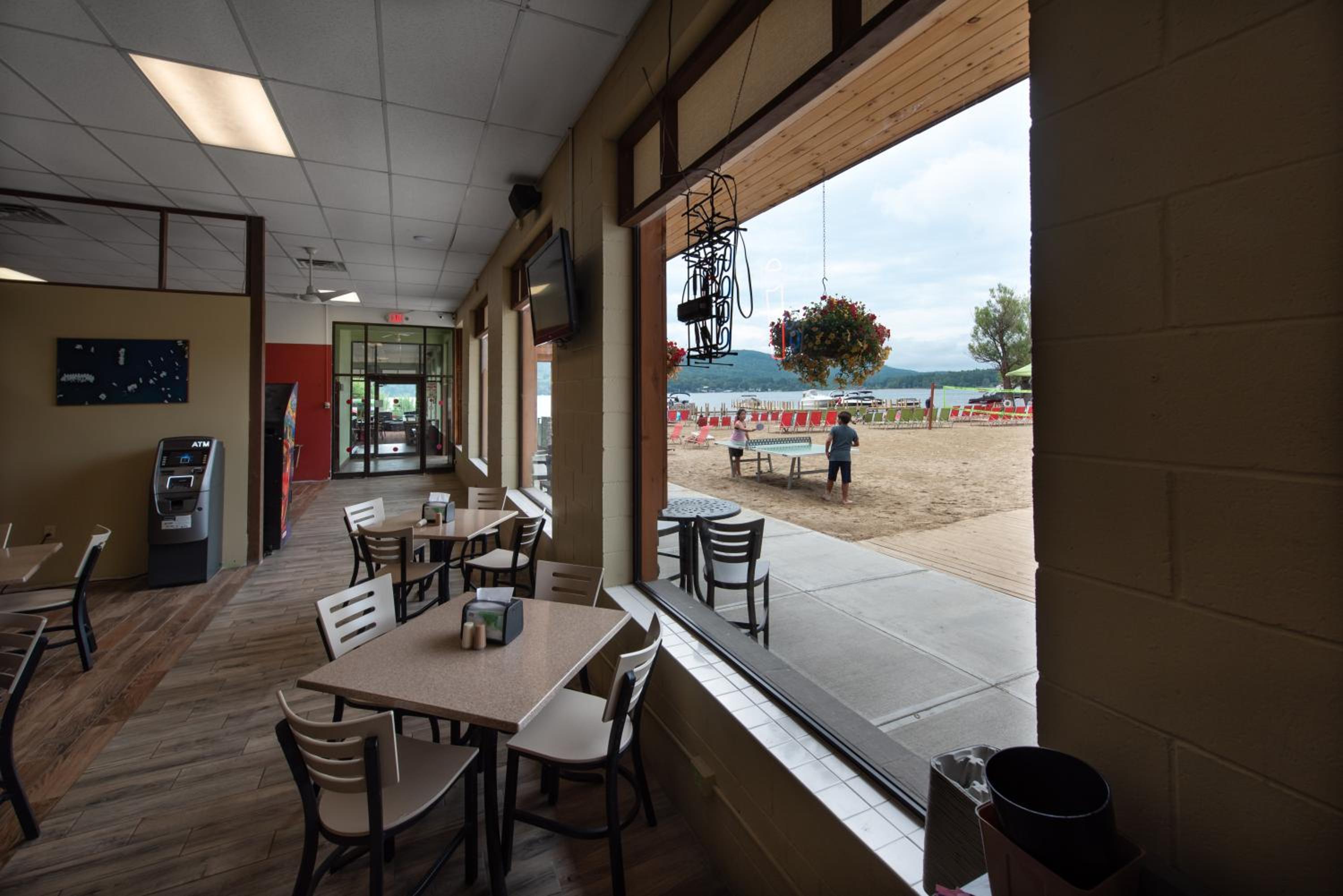 Scotty's Lakeside Resort