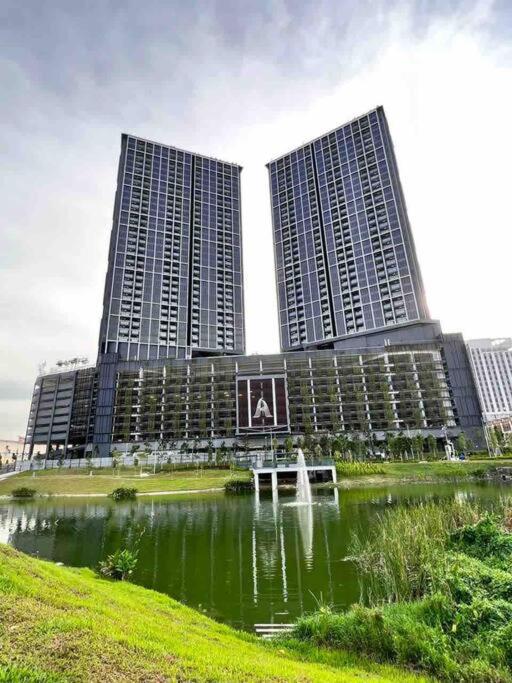 Lovely 2-bedroom condo with big pool photo 6