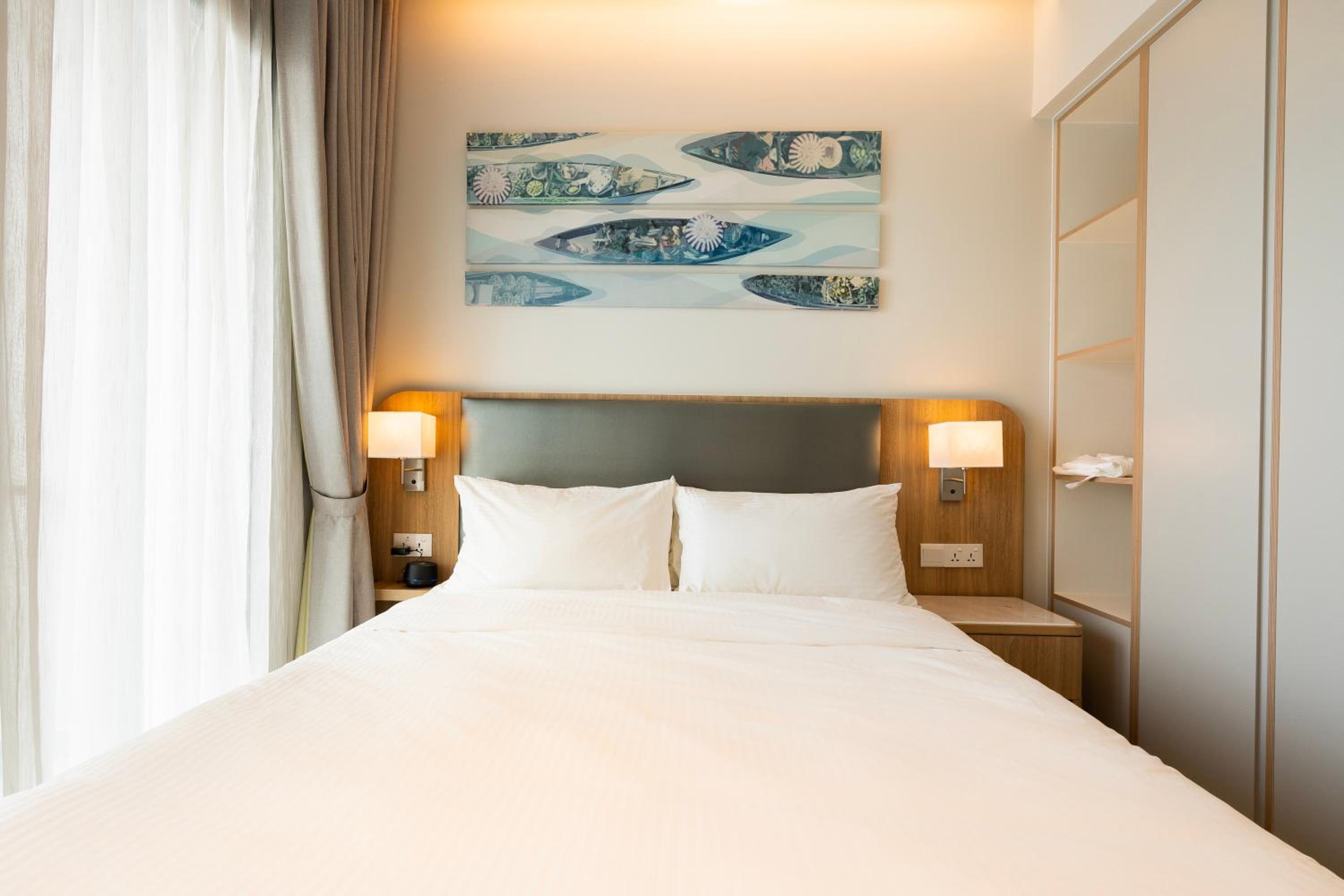 Zenity 3BR Condo: Luxury and Comfort in Quận 1