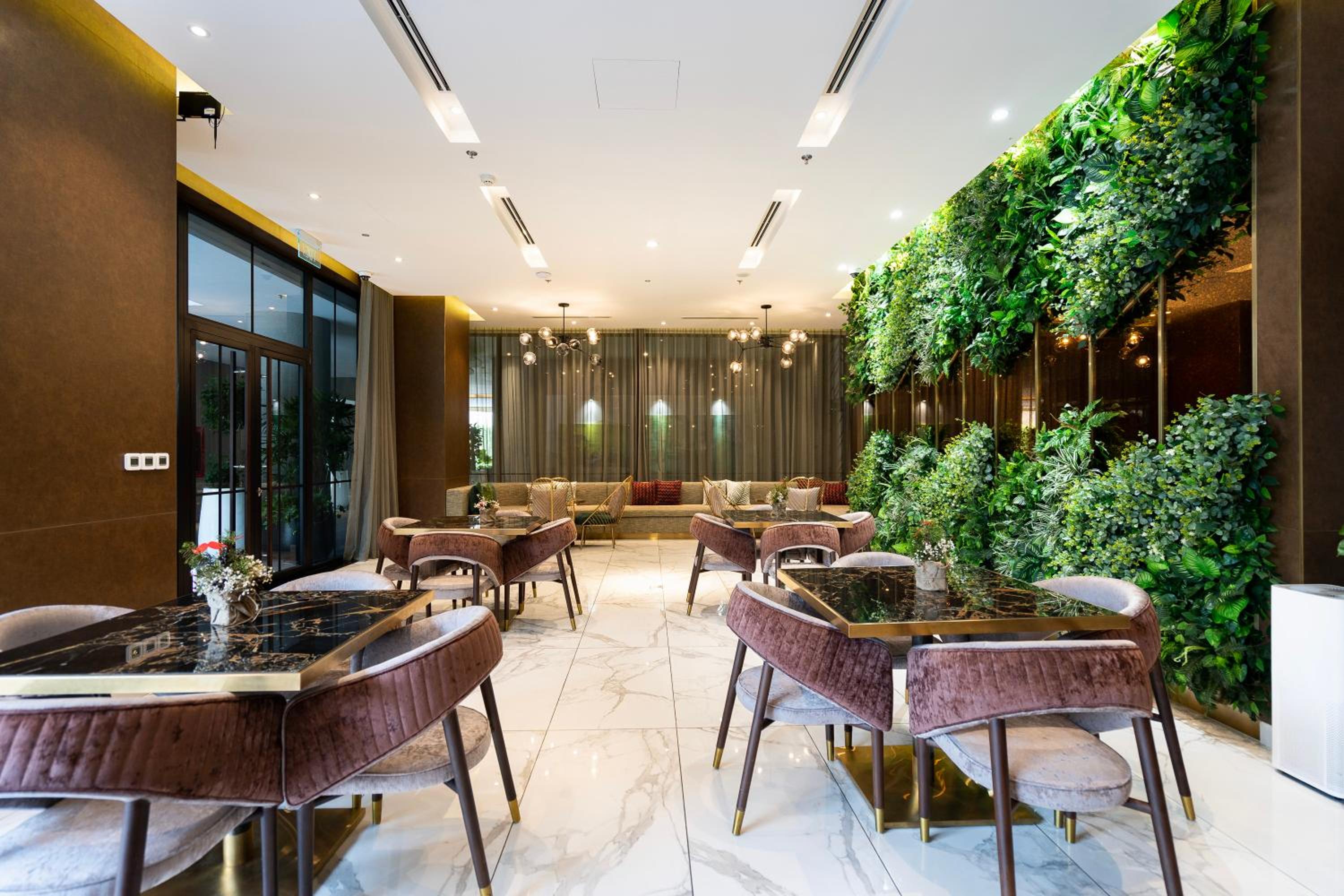 Zenity 3BR Condo: Luxury and Comfort in Quận 1
