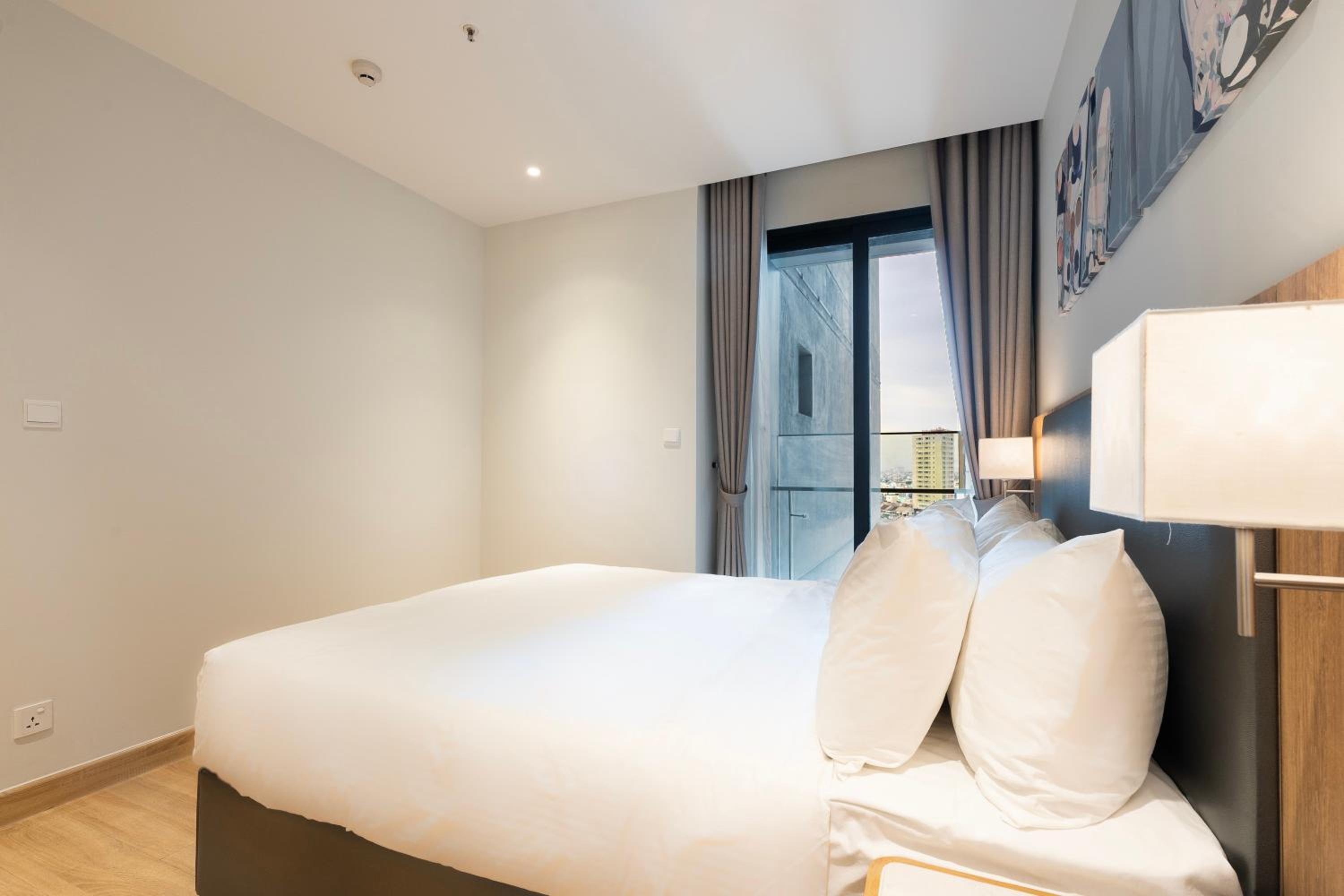 Zenity 3BR Condo: Luxury and Comfort in Quận 1