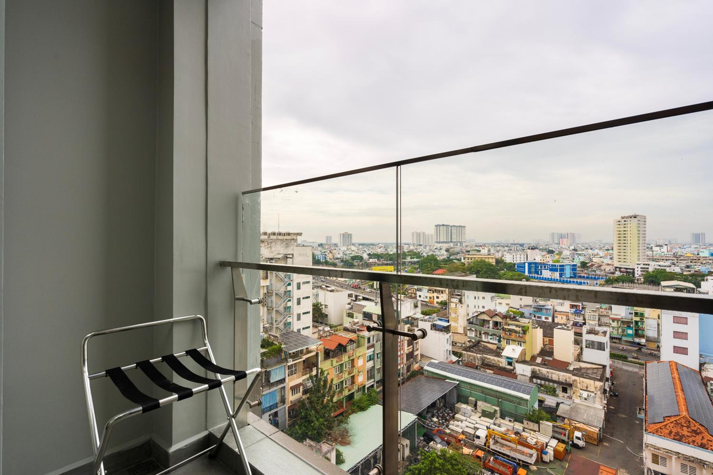Zenity 3BR Condo: Luxury and Comfort in Quận 1