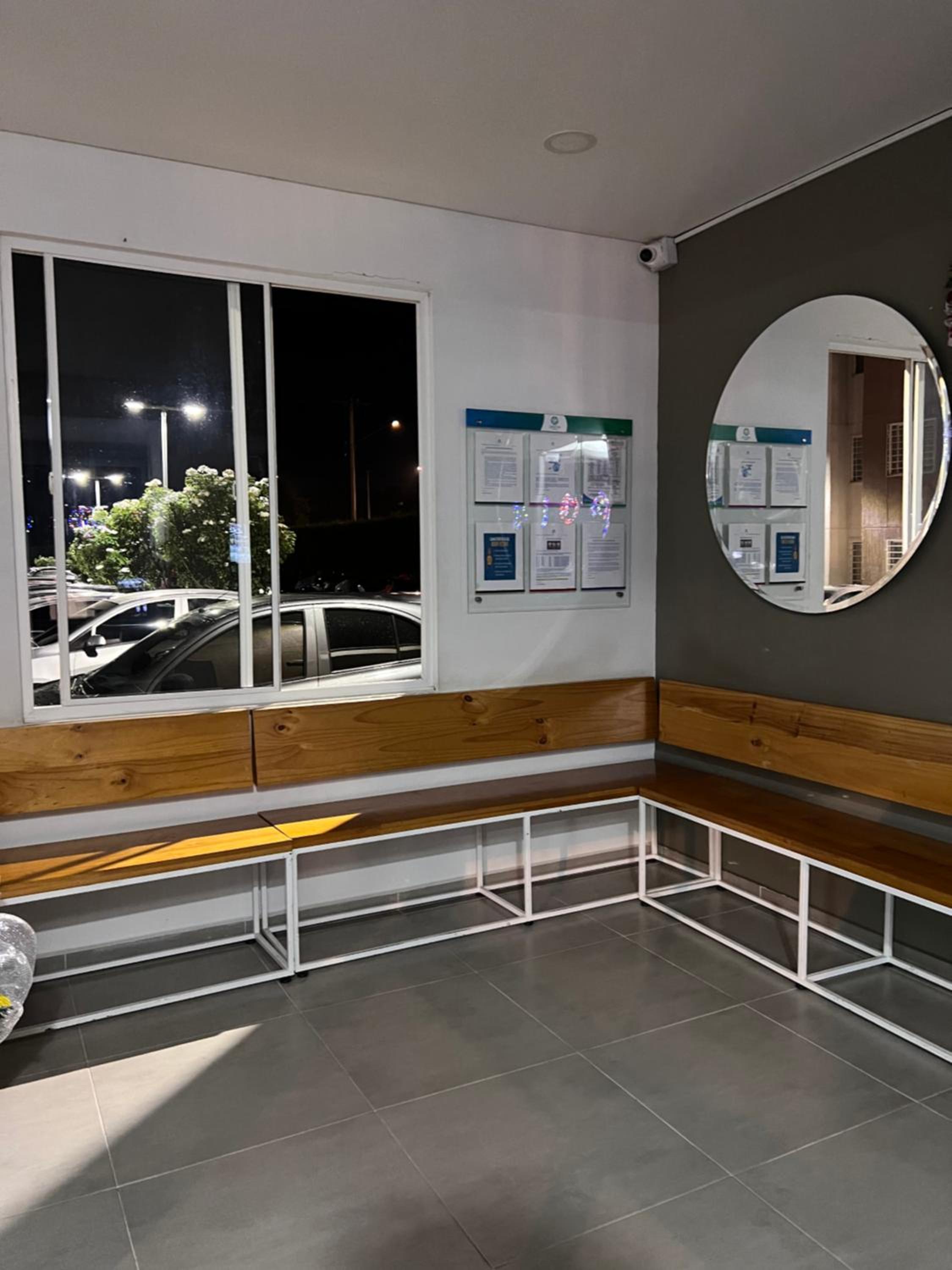 CALI Acogedor y Completo, Apto cerca de Jardin plaza, con piscina, parqueadero y aire acondicionado