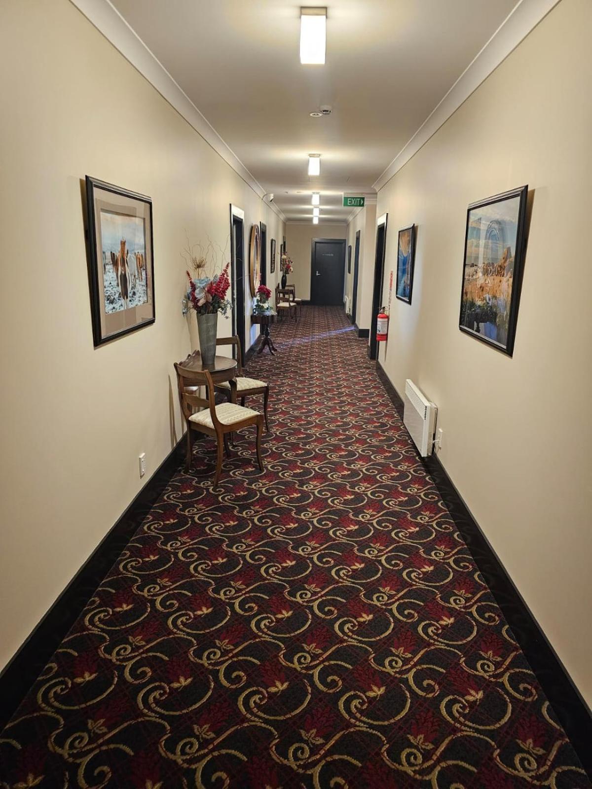 Gateway Motor Inn
