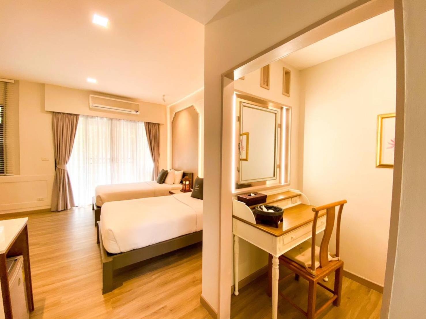 Tharaburi Resort