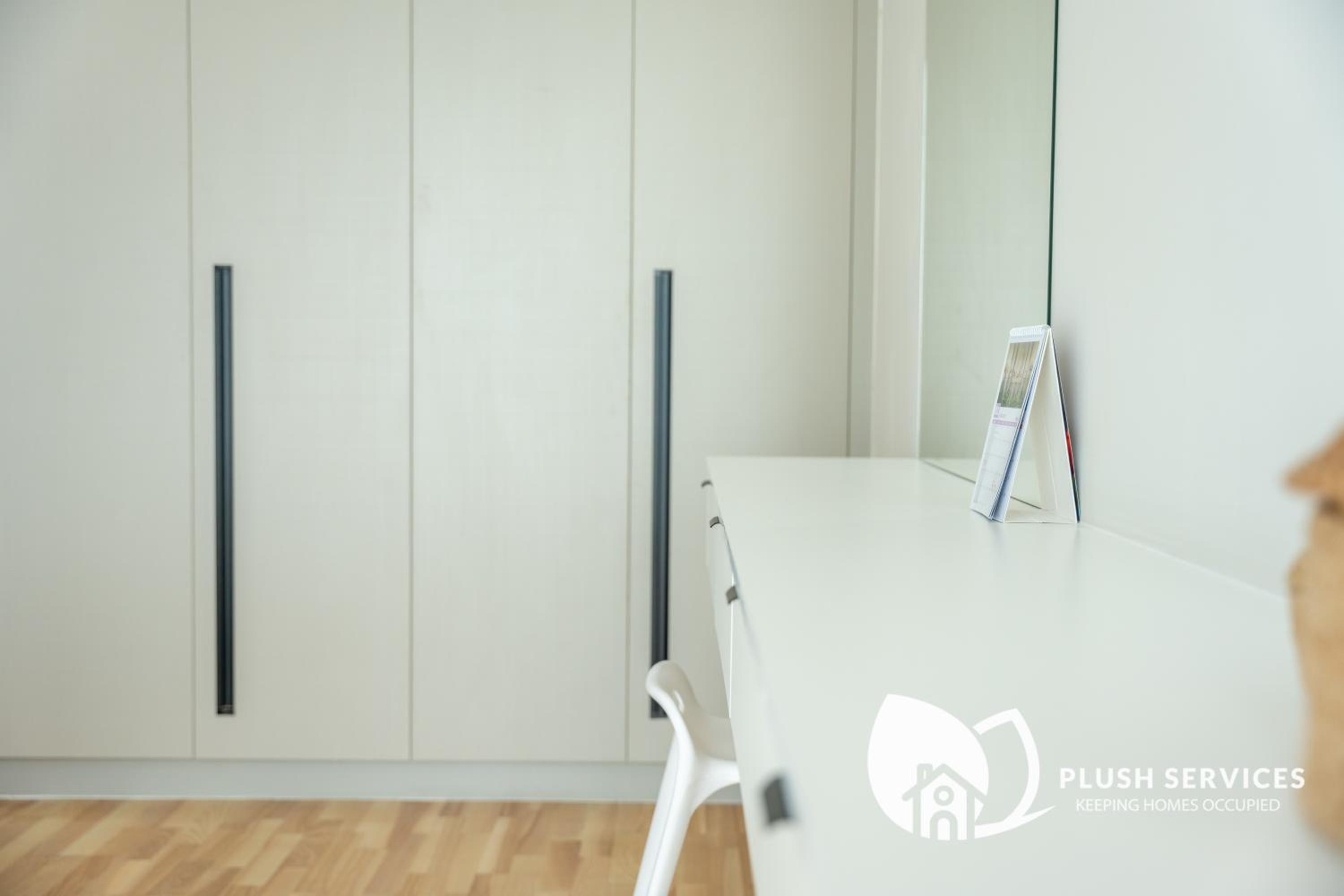 Datum Jelatek by Plush
