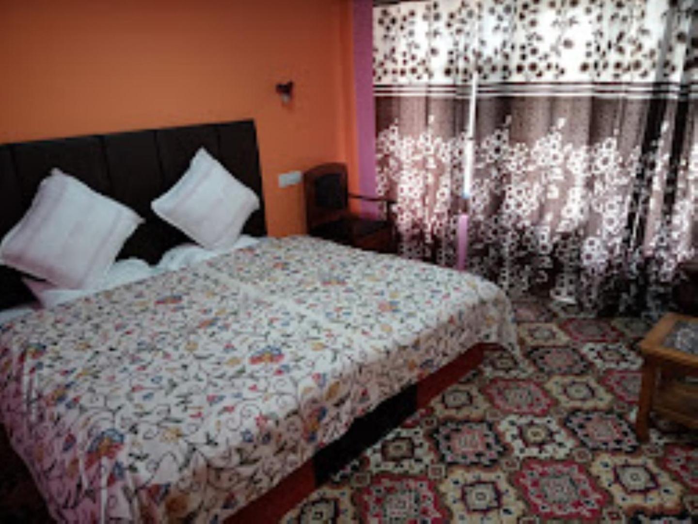 Hotel Chinar Palace Pahalgam