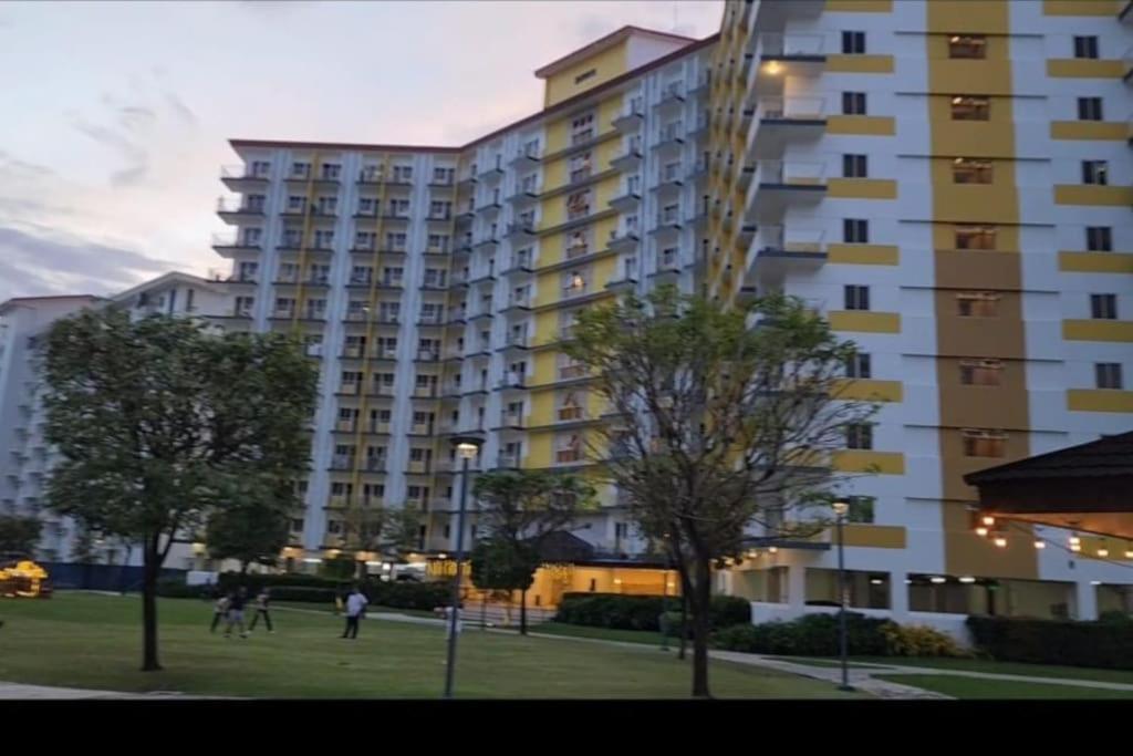 Azul Condo 2 bedroom Manila view 2