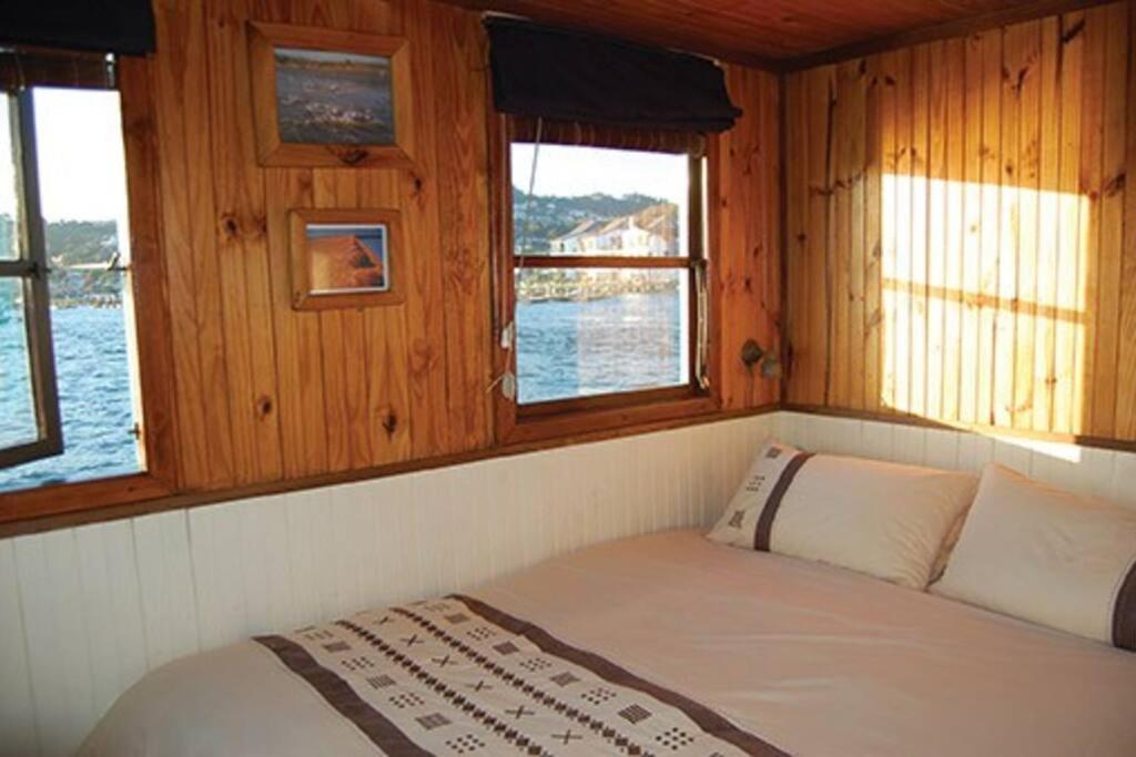 Knysna Houseboat Myrtle view 5