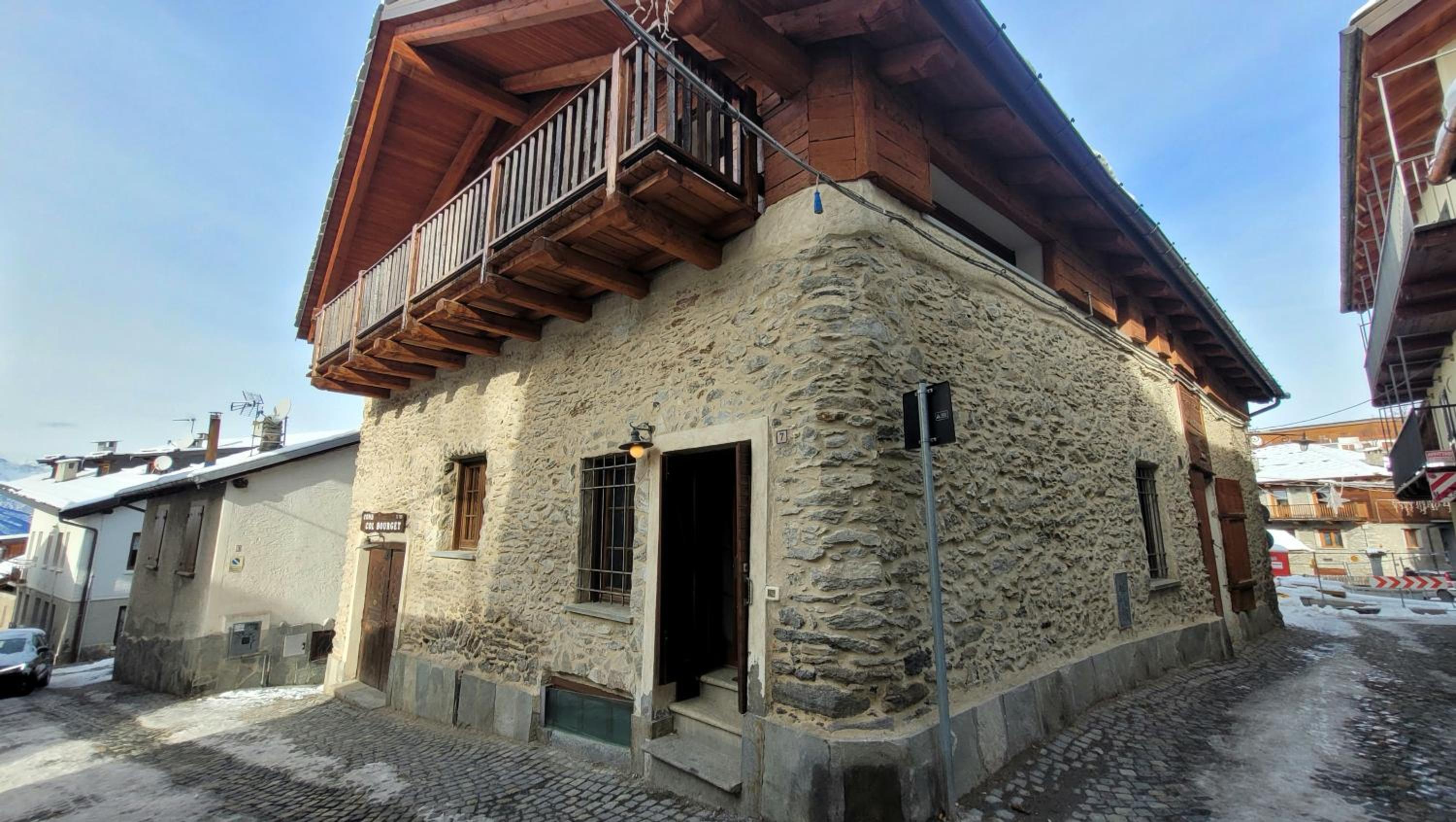 Photo 6