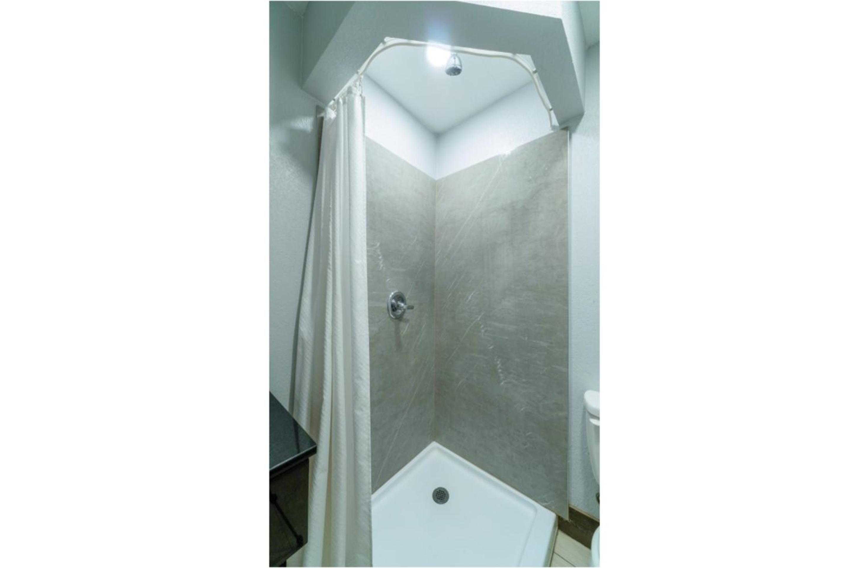 Xpress Inn & Extended Stays