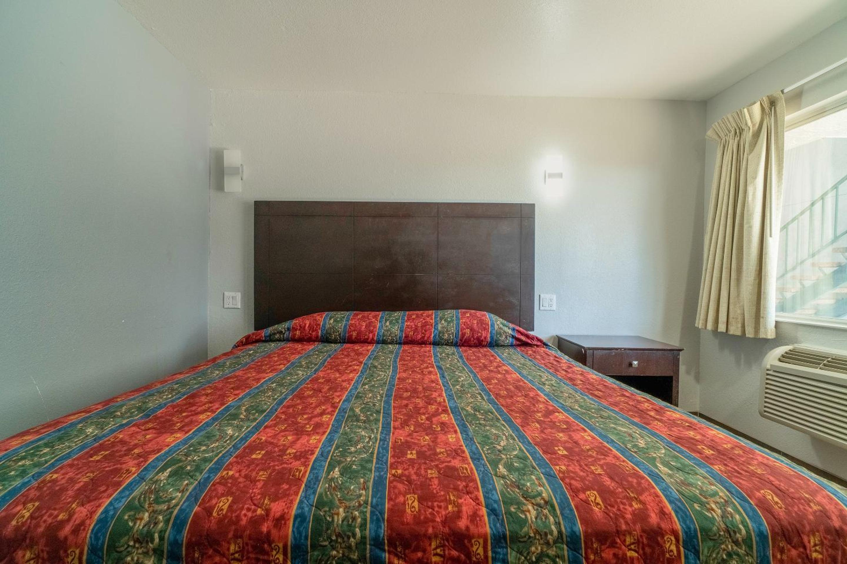 Xpress Inn & Extended Stays