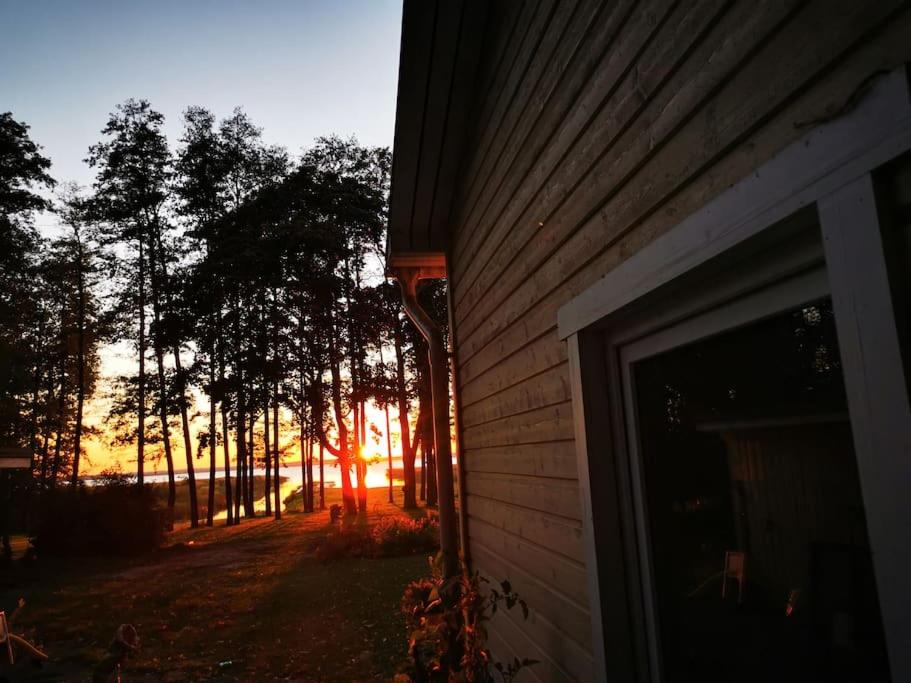 Hide in the nature – cozy lakeside saunacottage view 2
