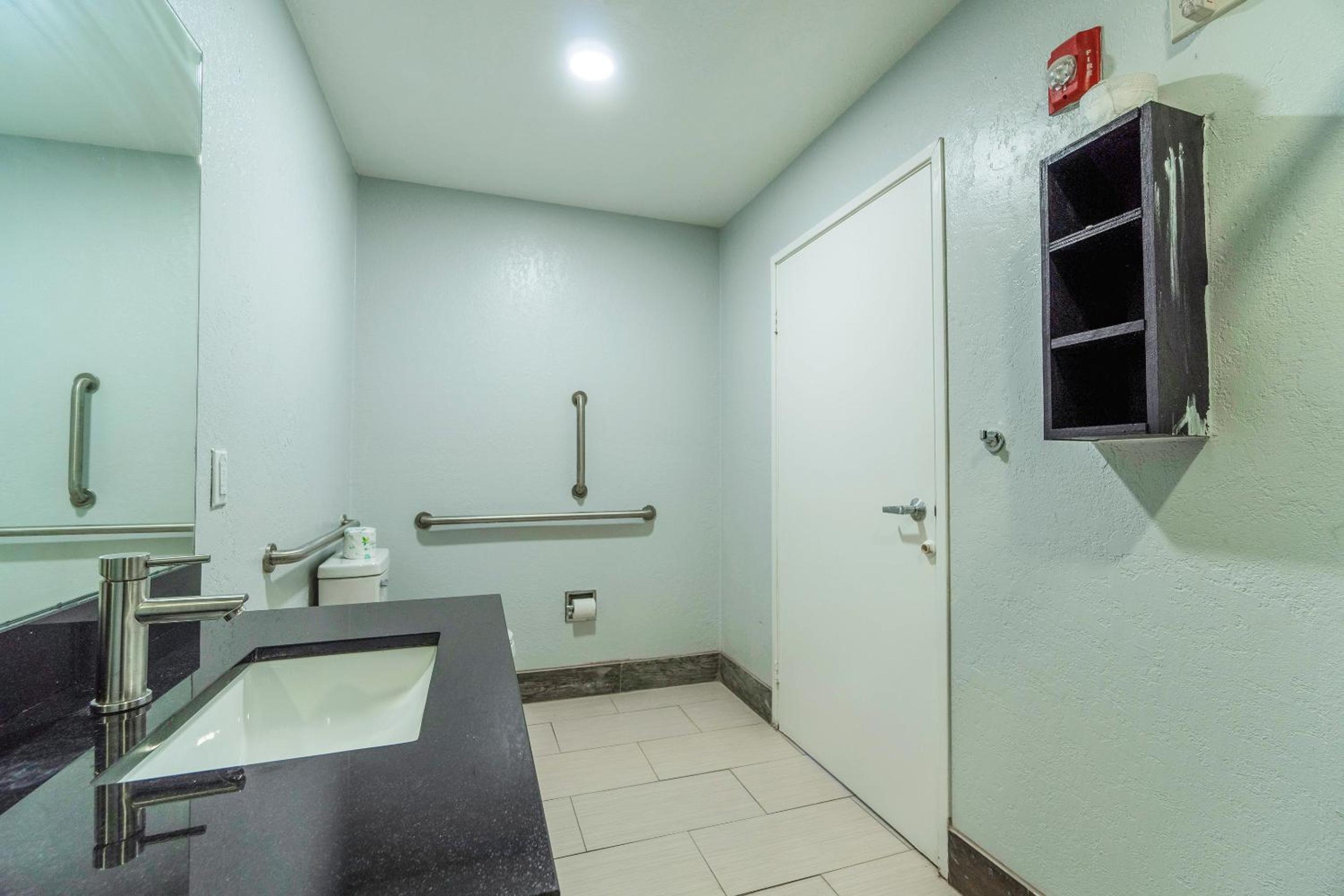 Xpress Inn & Extended Stays