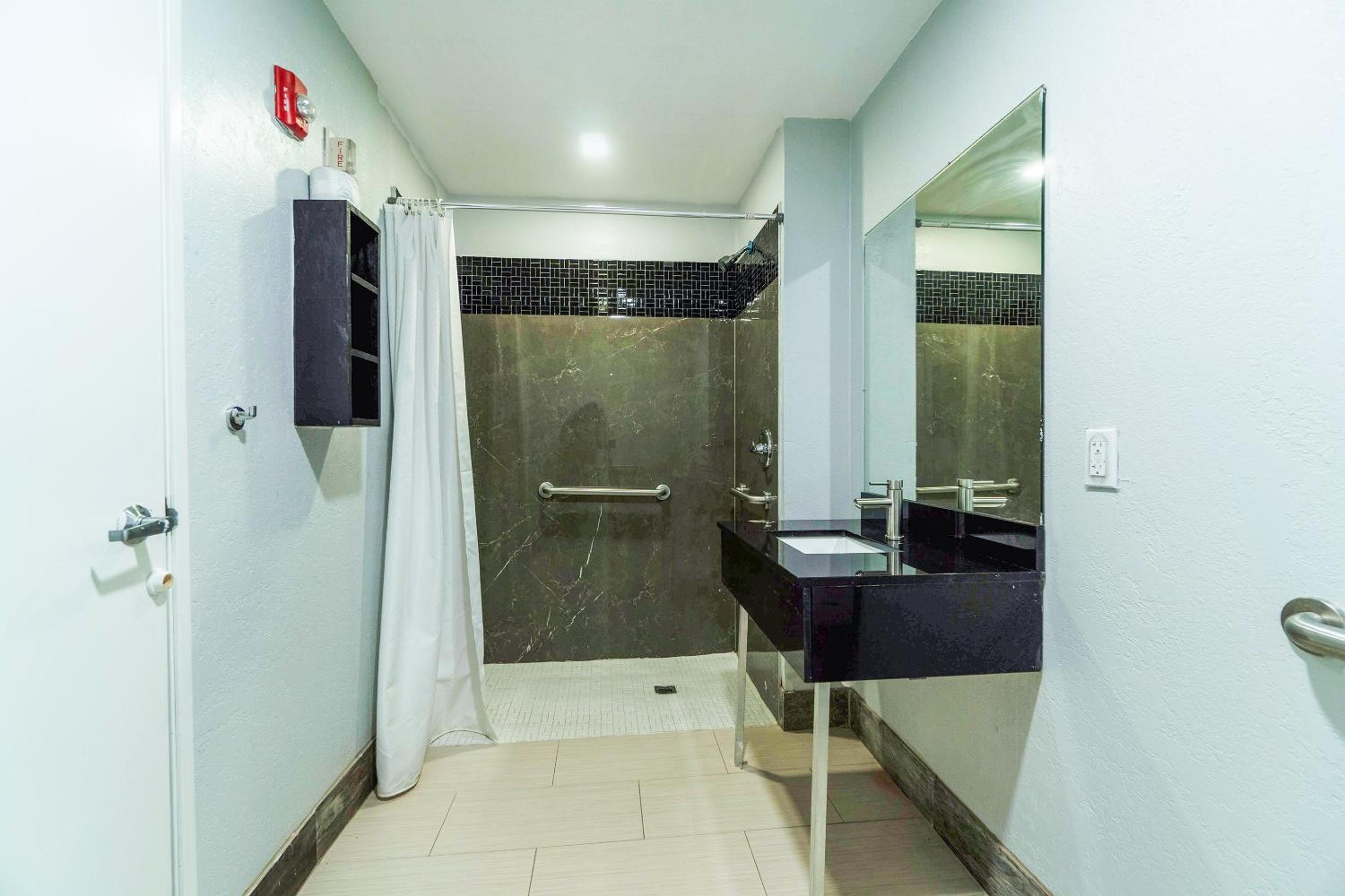 Xpress Inn & Extended Stays