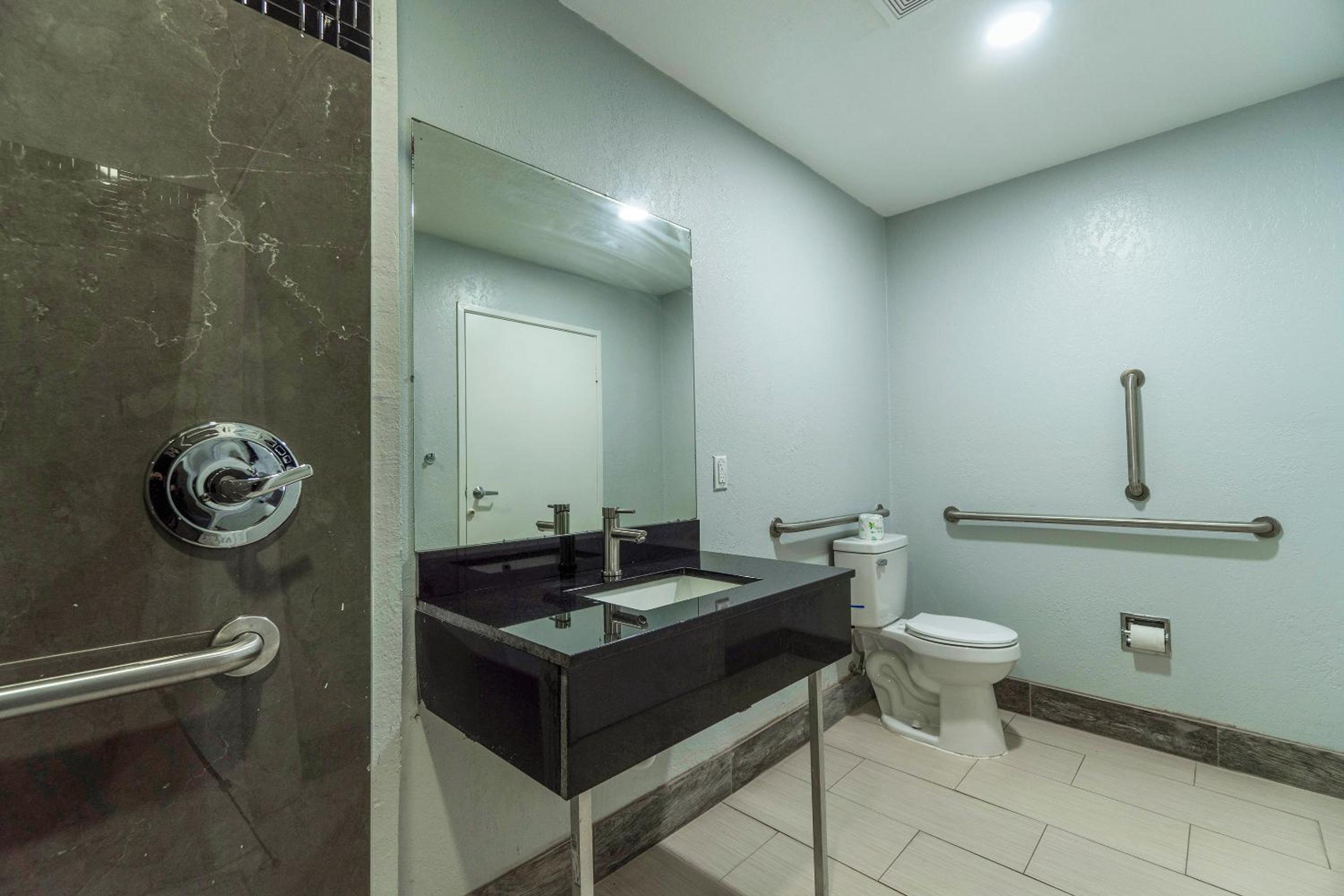 Xpress Inn & Extended Stays