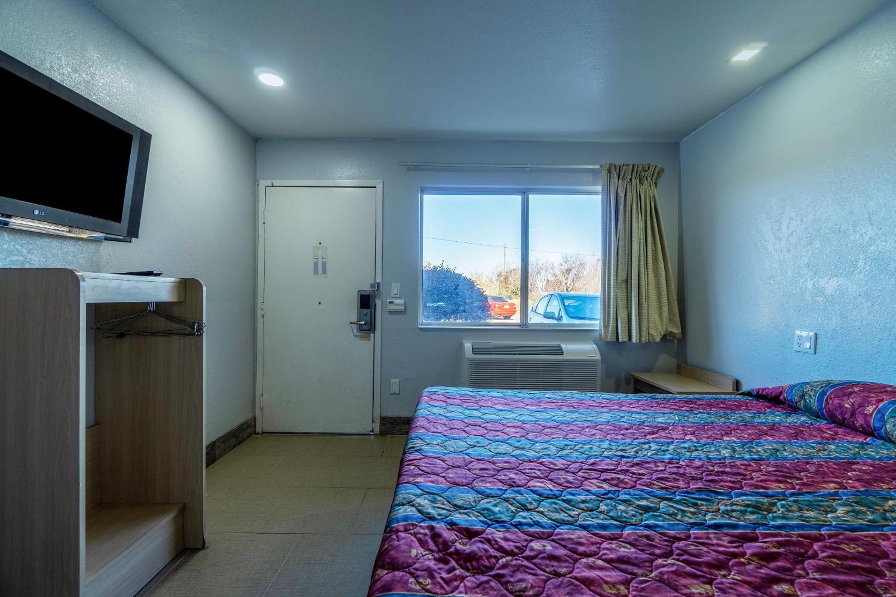 Xpress Inn & Extended Stays