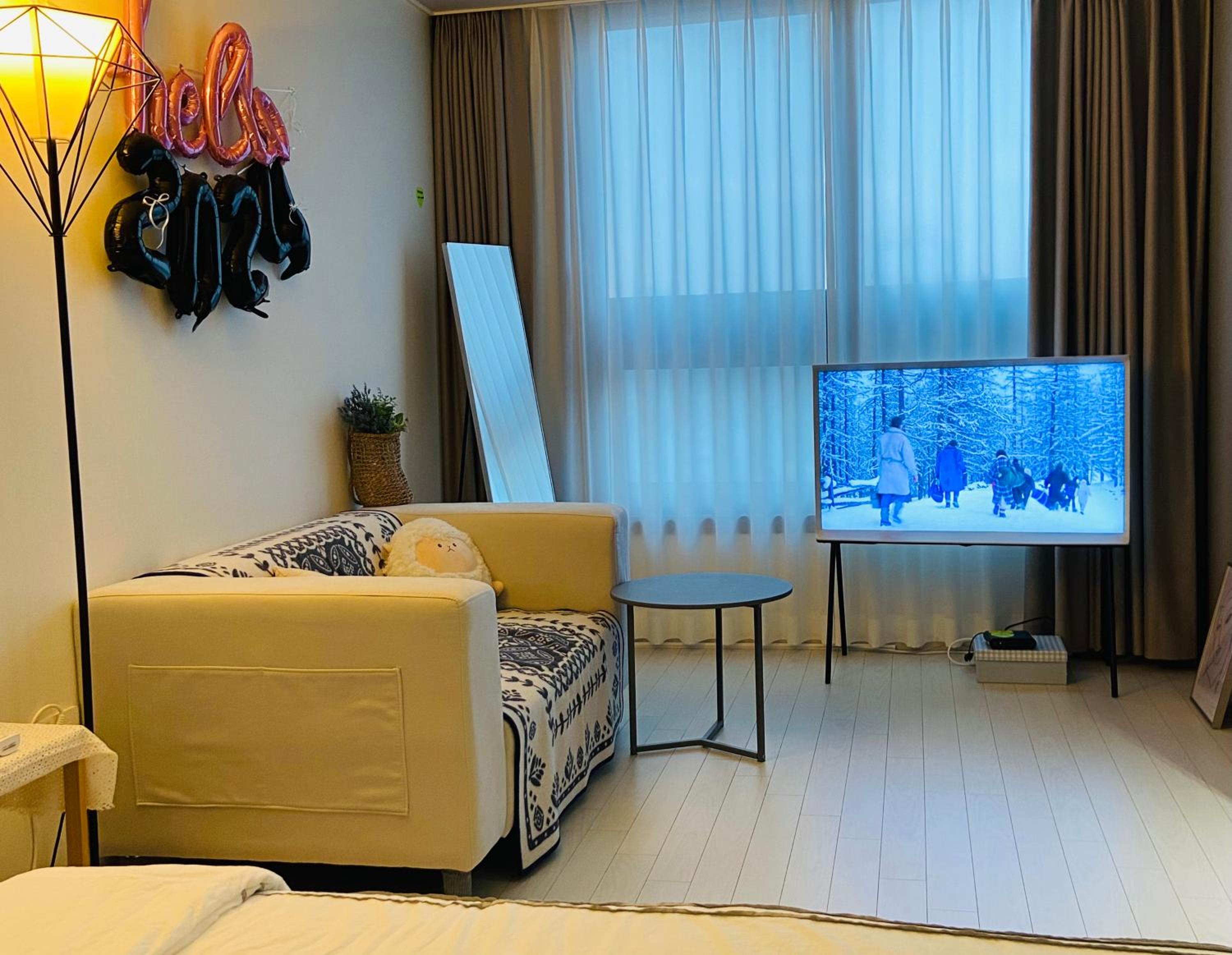 hotel room