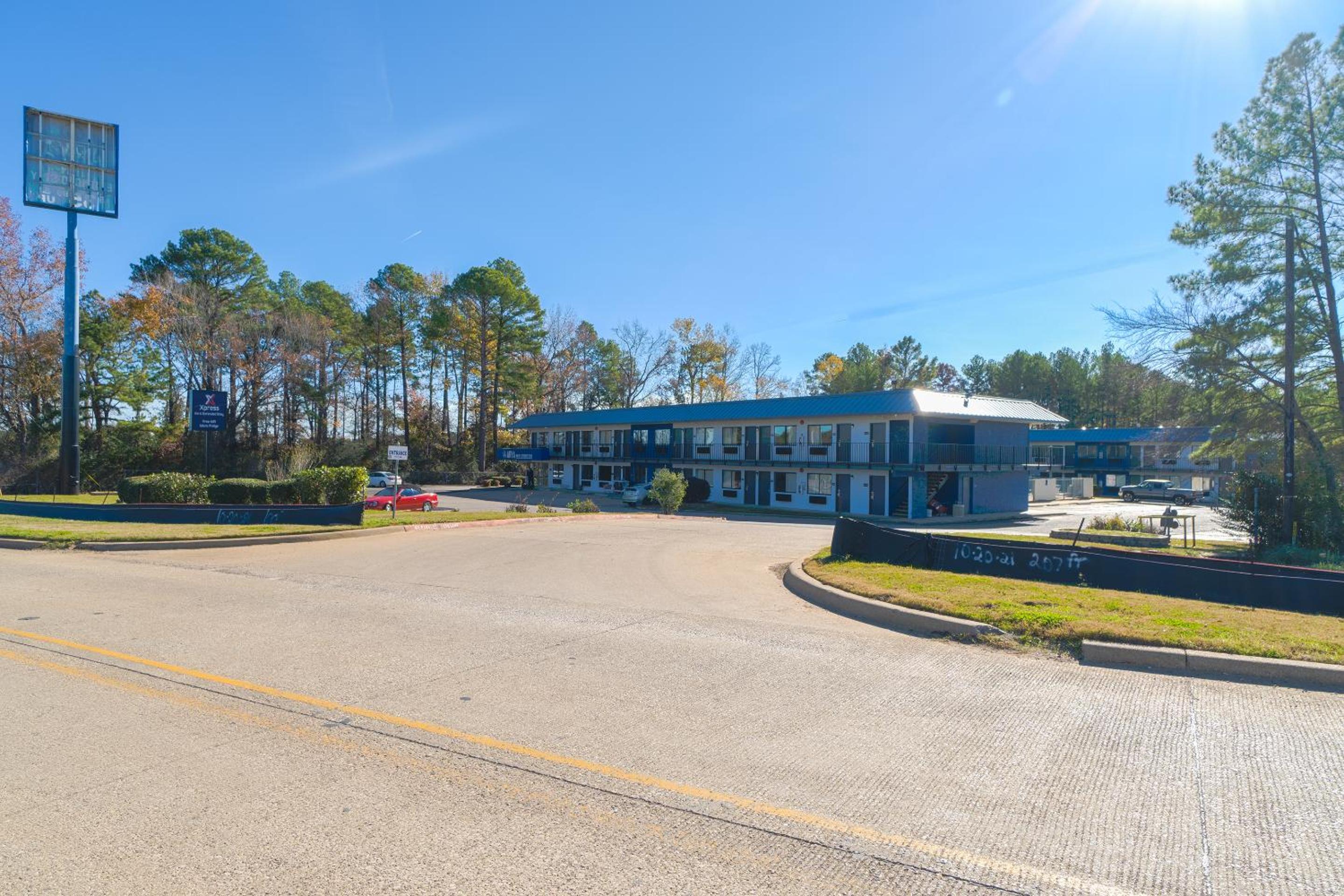 Xpress Inn & Extended Stays