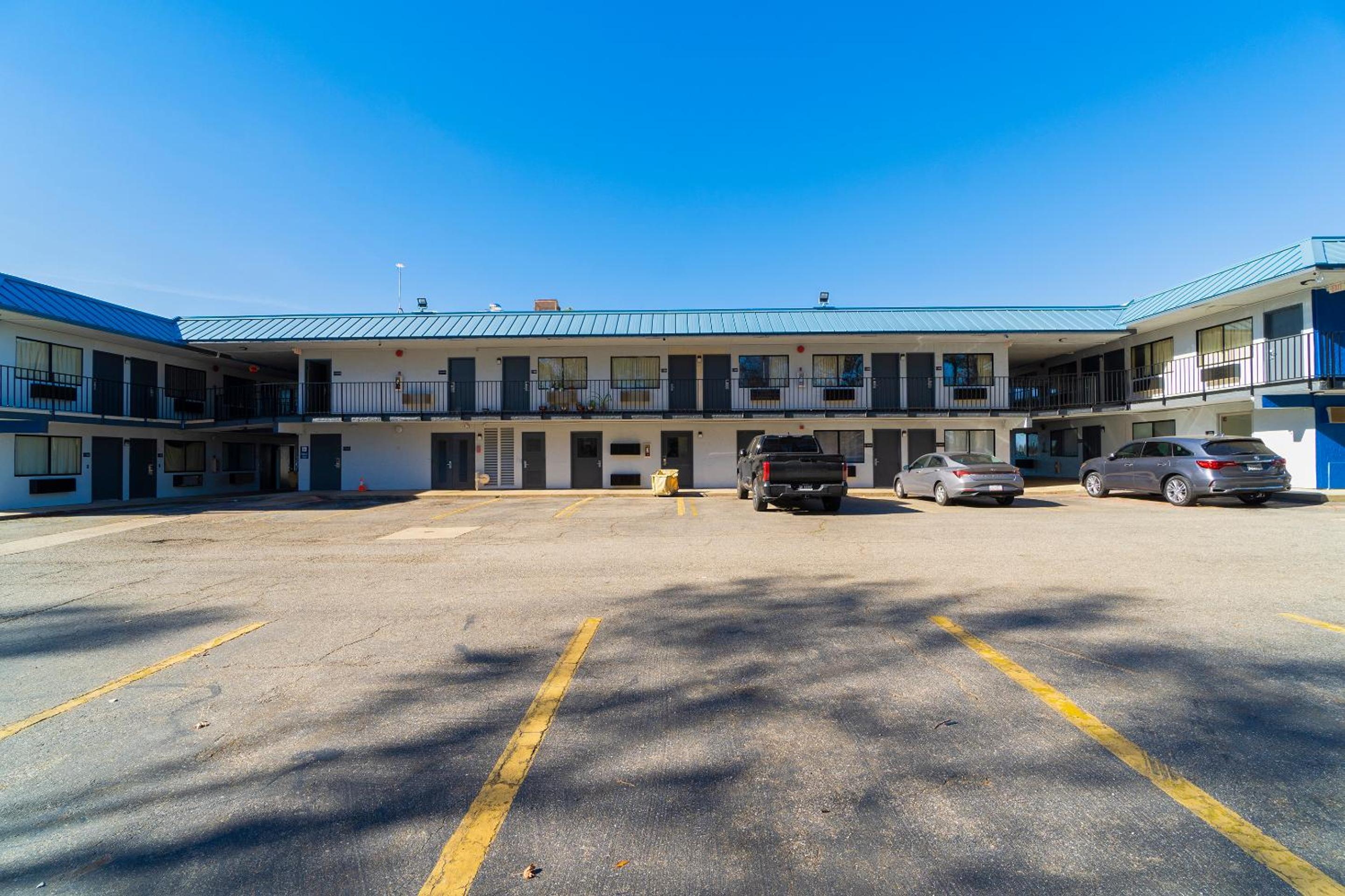 Xpress Inn & Extended Stays