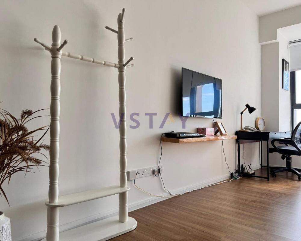 Ceylonz Suites KL Studio near Bukit Bintang - Living Signature