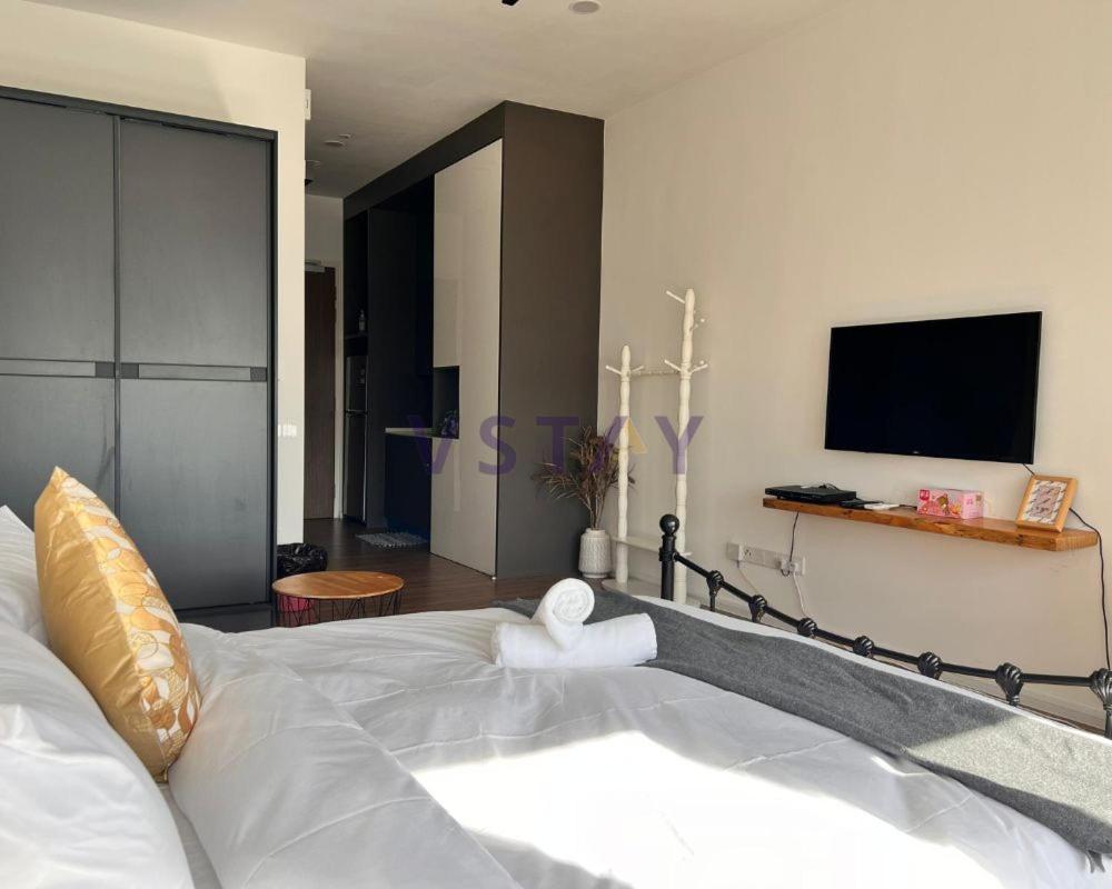 Ceylonz Suites KL Studio near Bukit Bintang - Living Signature
