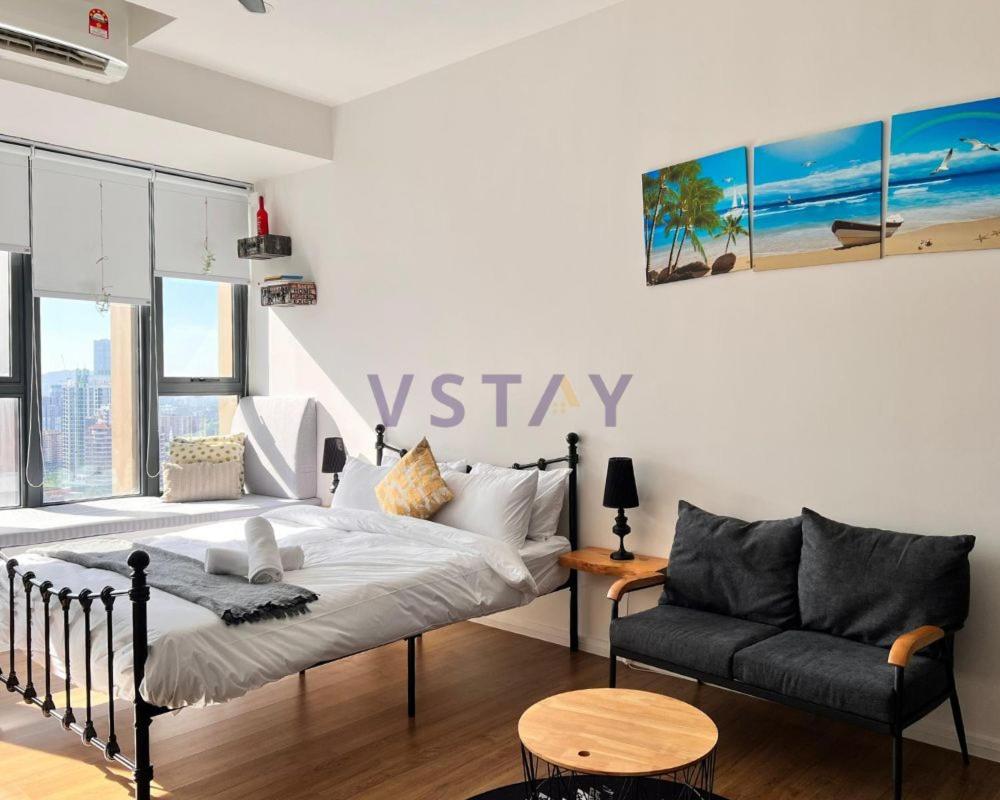 Ceylonz Suites KL Studio near Bukit Bintang - Living Signature