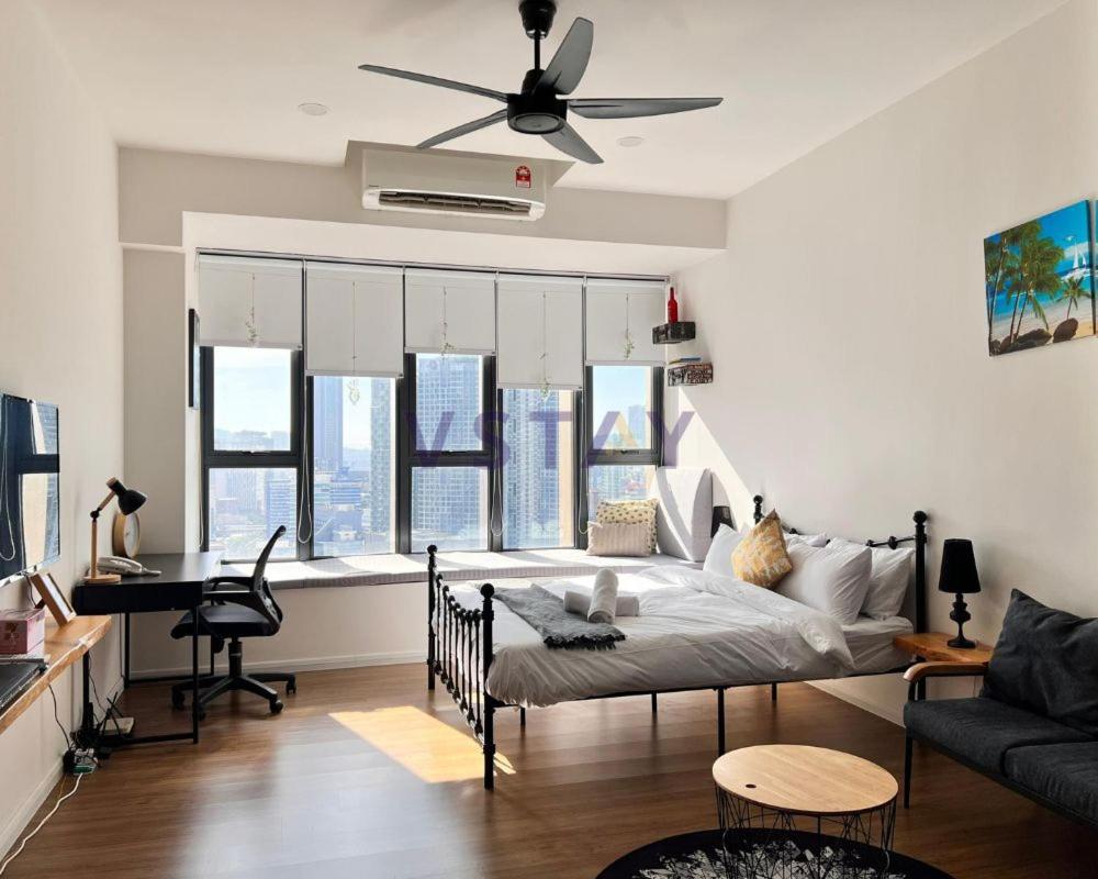 Ceylonz Suites KL Studio near Bukit Bintang - Living Signature