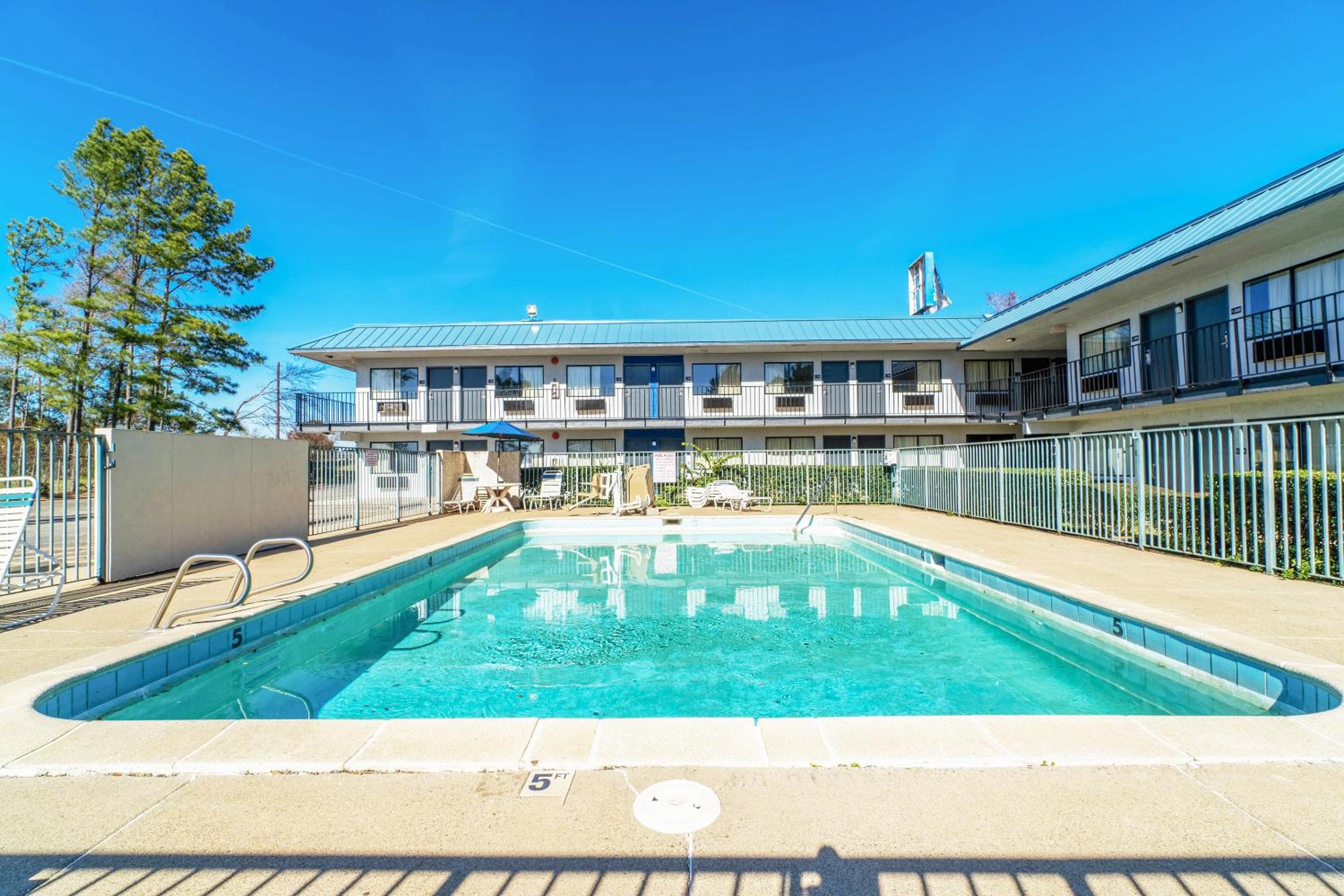 Xpress Inn & Extended Stays