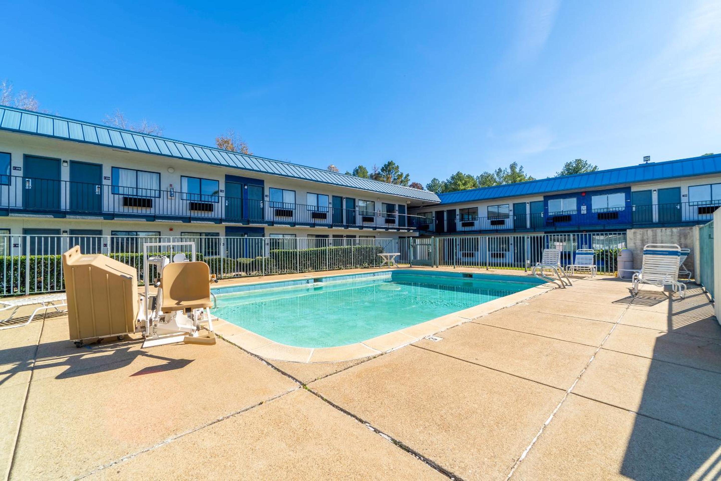 Xpress Inn & Extended Stays