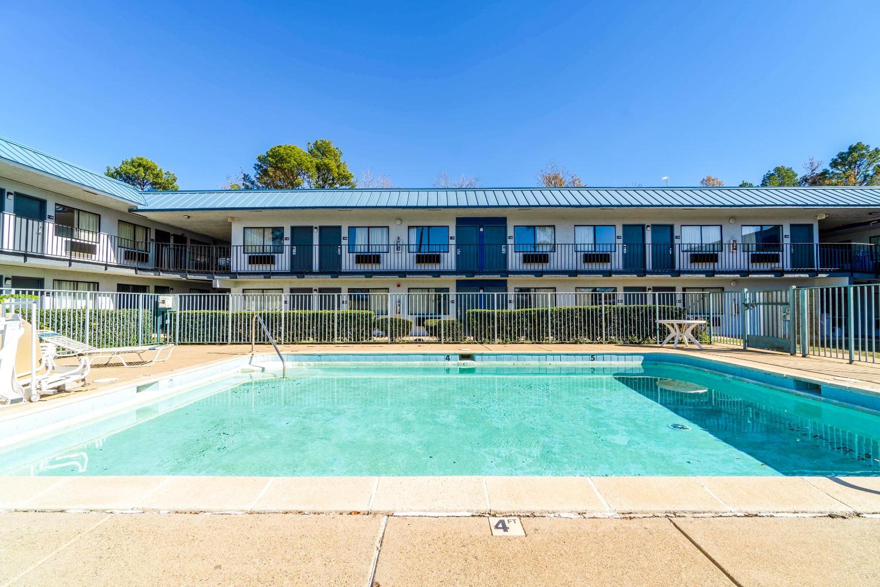 Xpress Inn & Extended Stays